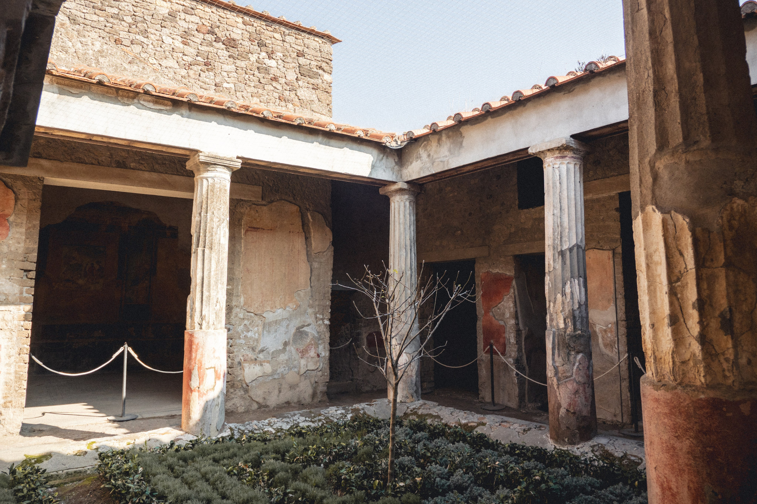 Pompeii. Photographe sur Cote d’Azur. Portraits de familles, couples, enfants, événements
