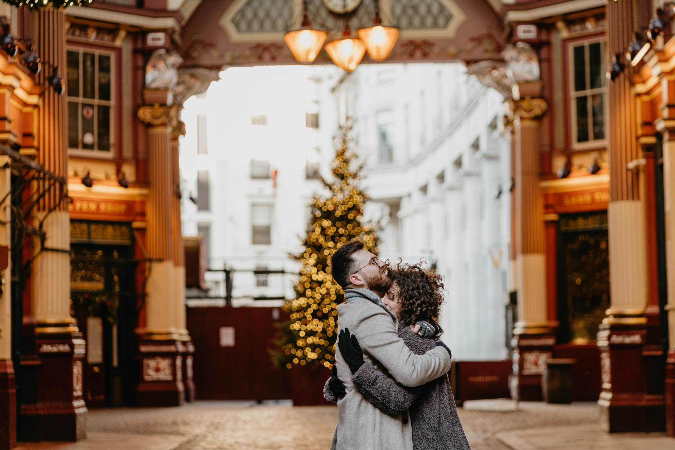 Warm Christmas engagement session in Central London. London portrait and family photographer