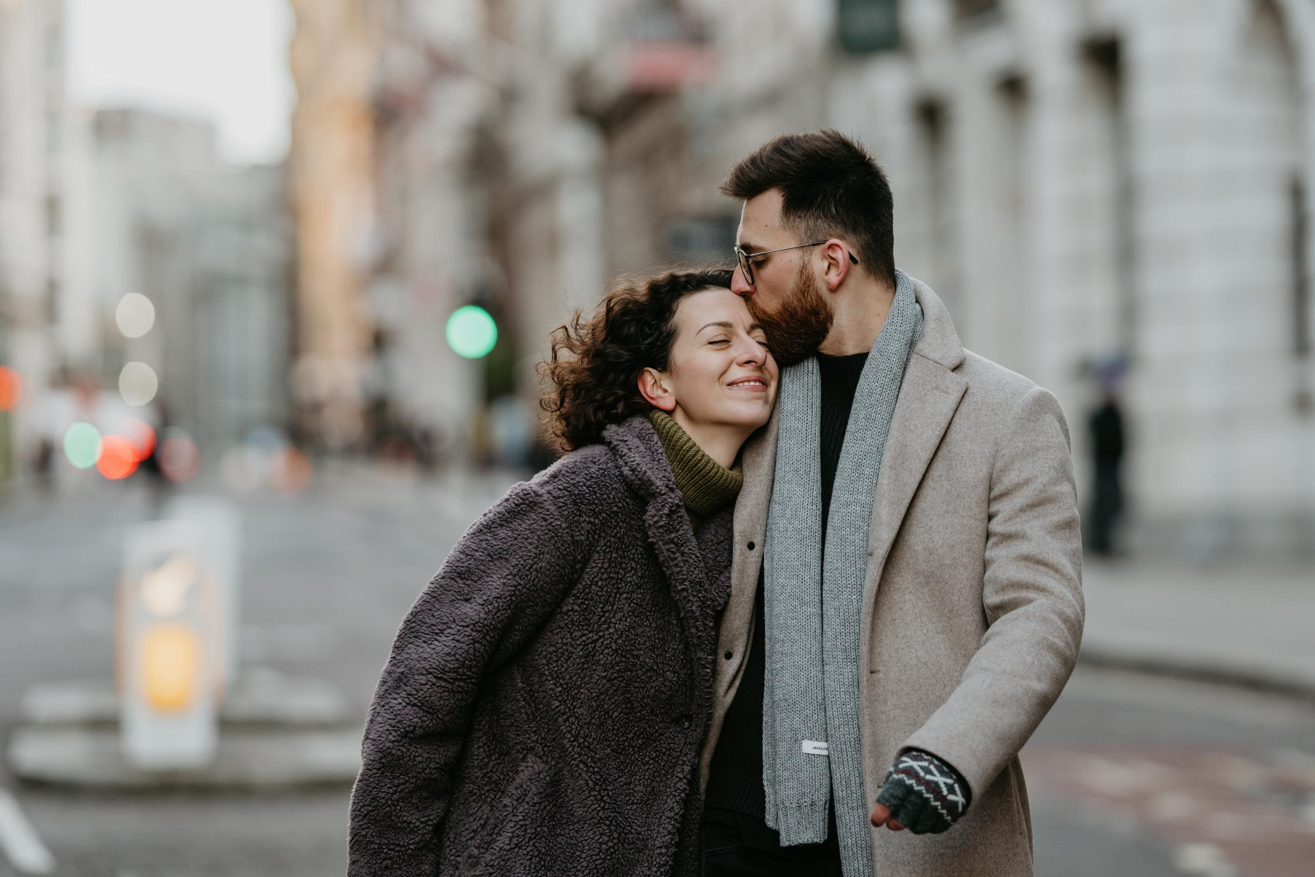 Warm Christmas engagement session in Central London. London portrait and family photographer
