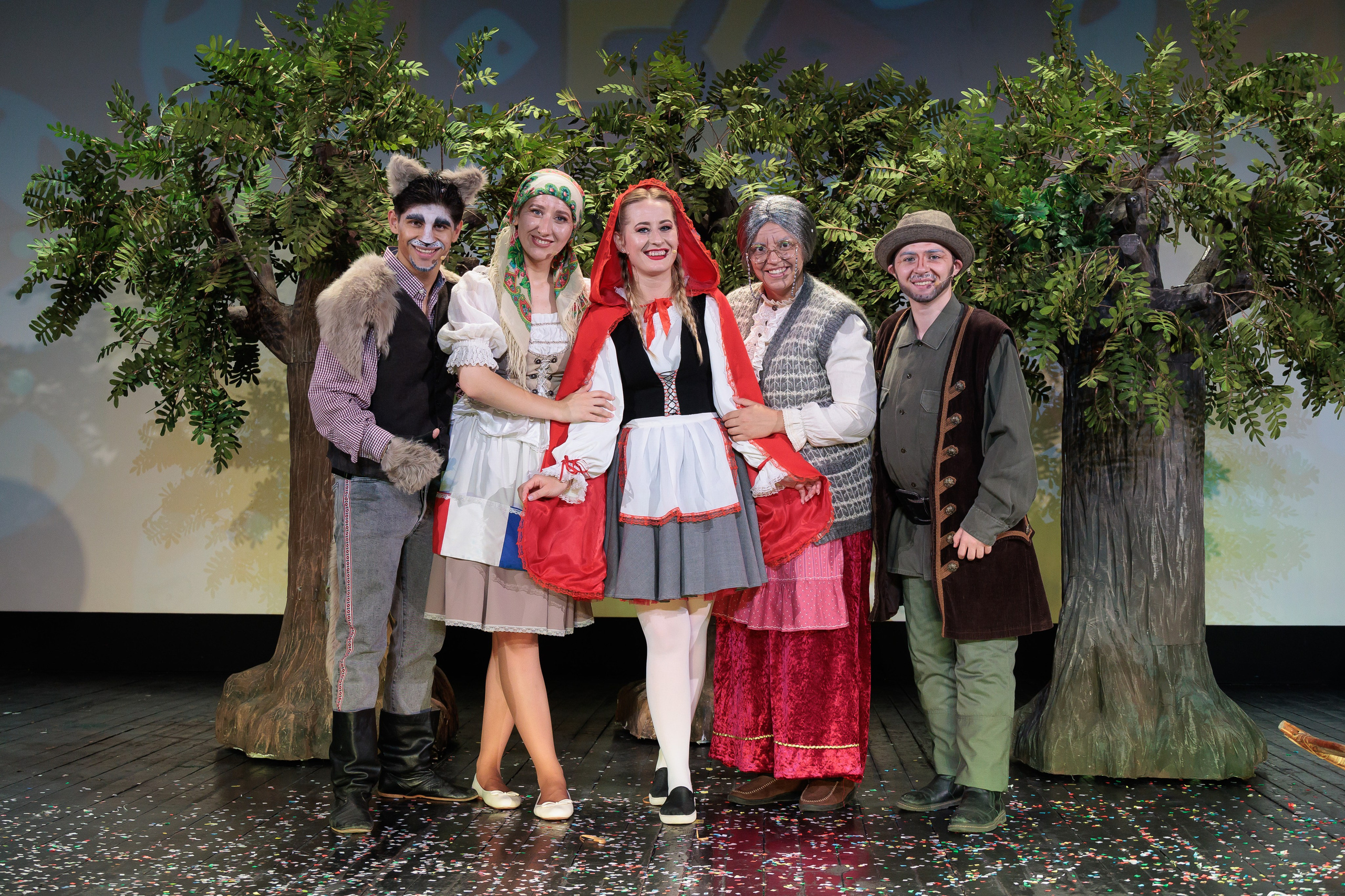 Povestea Scufita Rosie. Clounella. ✔️ Servicii foto si video in Chisinau Moldova - Cinematic.md