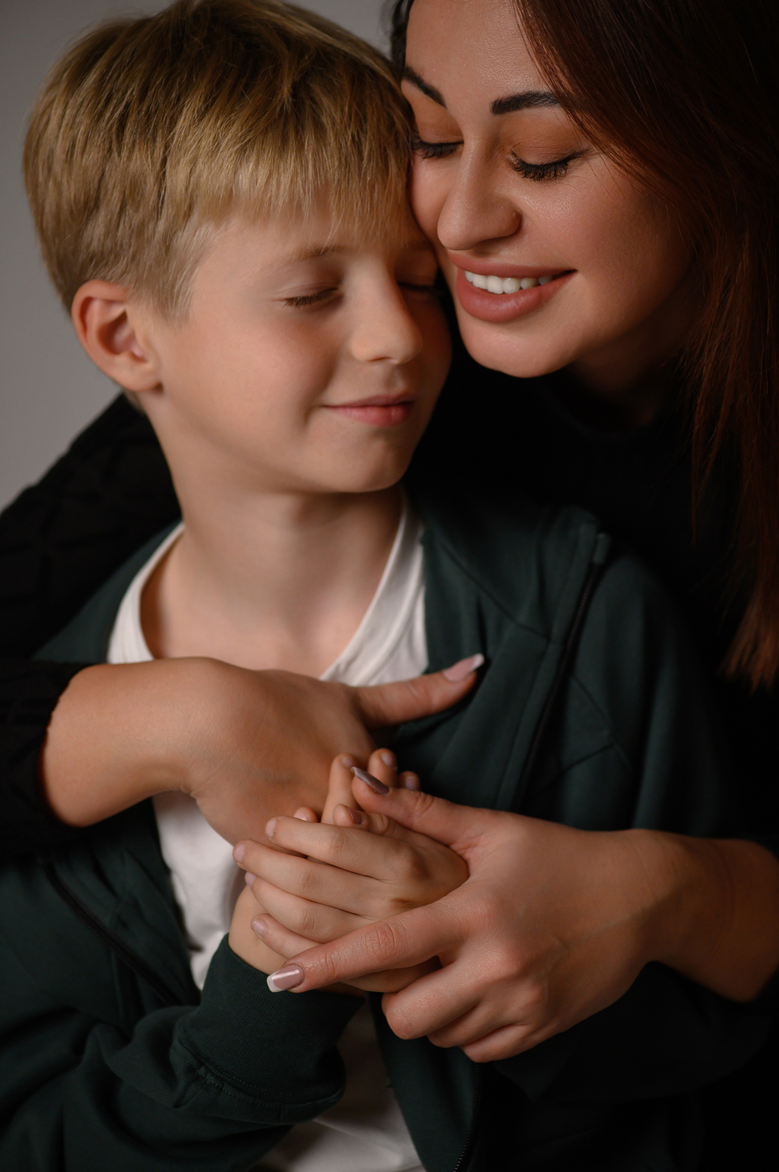 STUDIO. Семейная, детская, портретная и предметная фотосъемка в Салониках