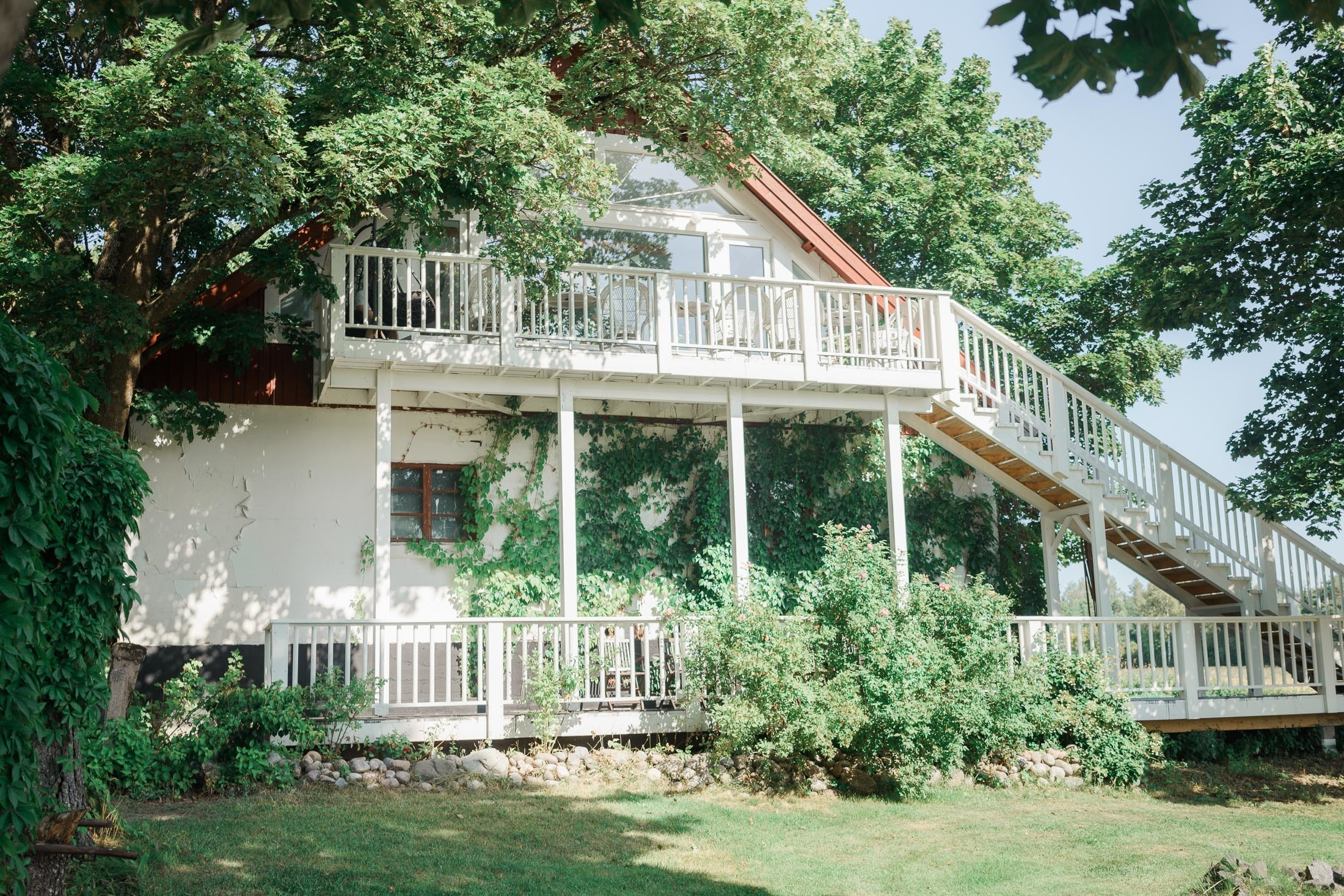 Sara & Tuomas, Karjalohja