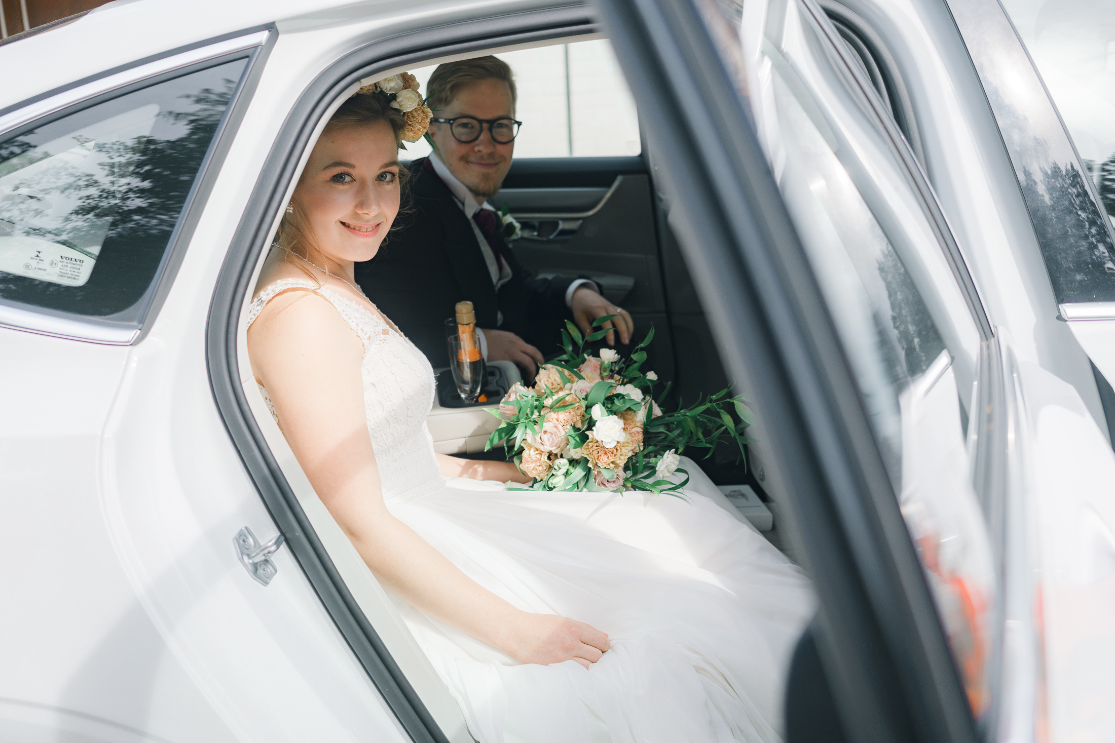 Sara & Tuomas, Karjalohja