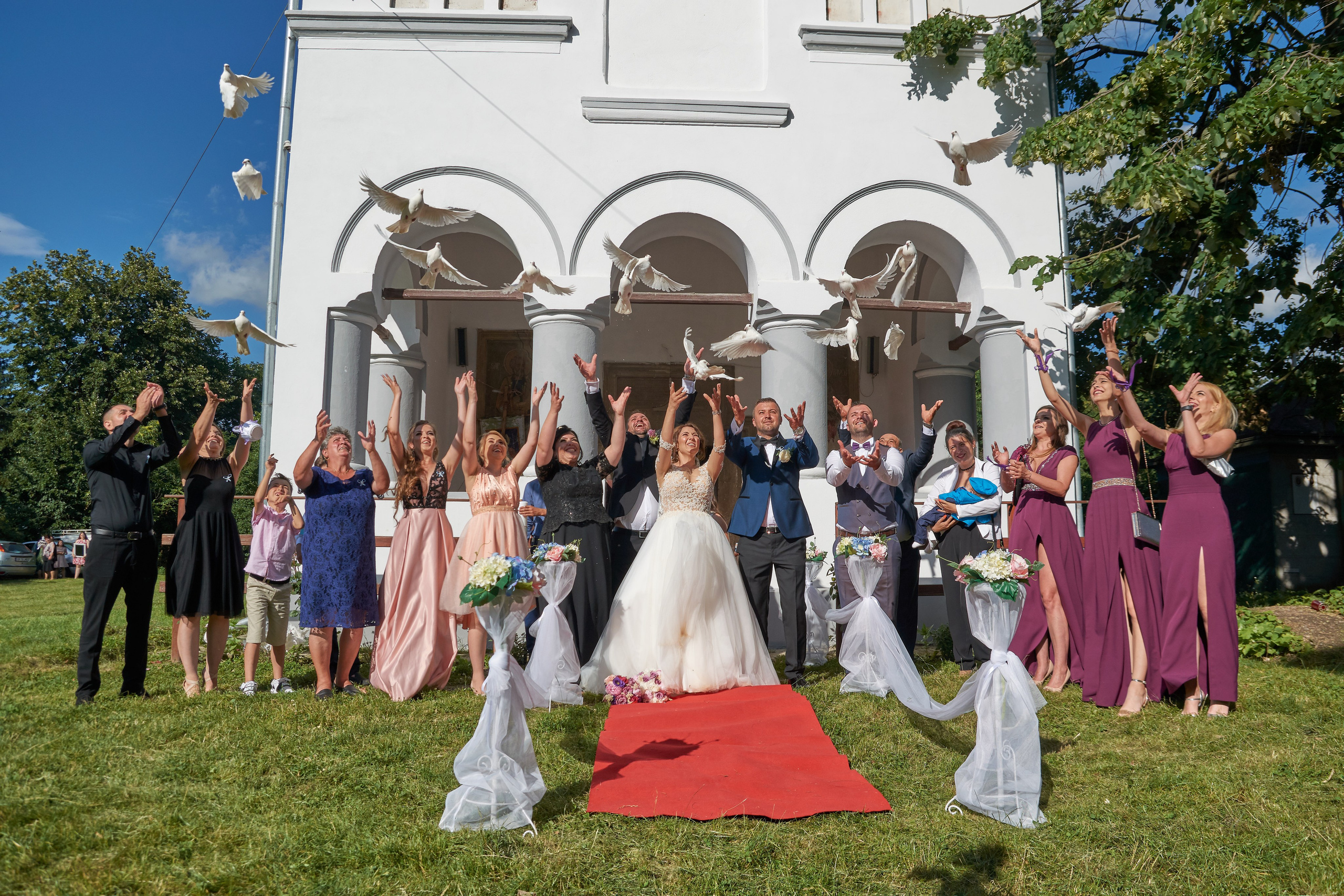 Cât ne costă nunta? Ghid complet pentru viitori miri, cost nunta, ce cheltuieli avem la nunta, cat costa dj, cat costa buchetul de mireasa, cost buchet nasa, cost formatie, cost band, cost saxofon, cost fotograf nunta, cost videograf nunta, cost salon de nunta