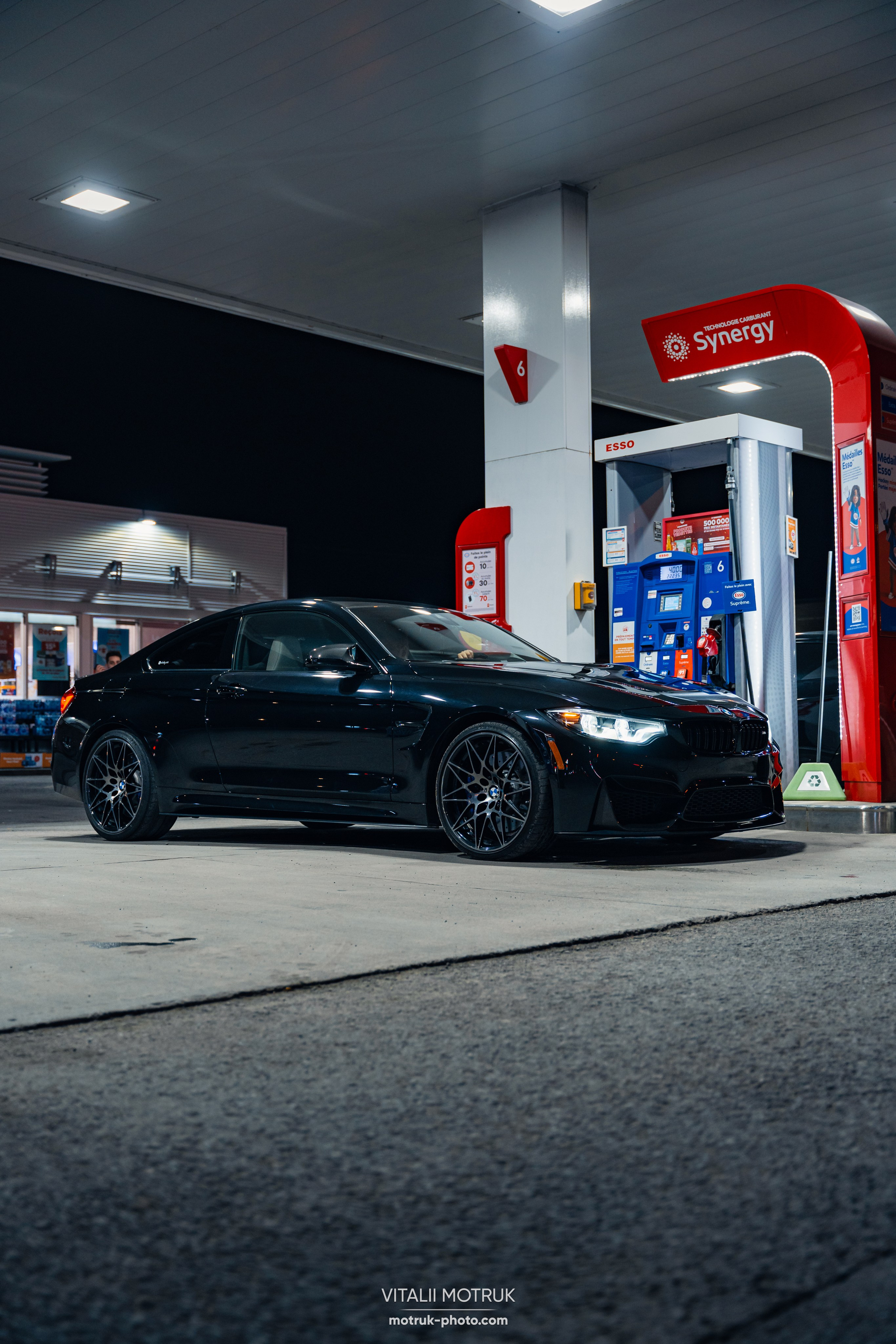 Car meet: 514 bimmers. Photographe de voitures à Paris — Vitalii Motruk