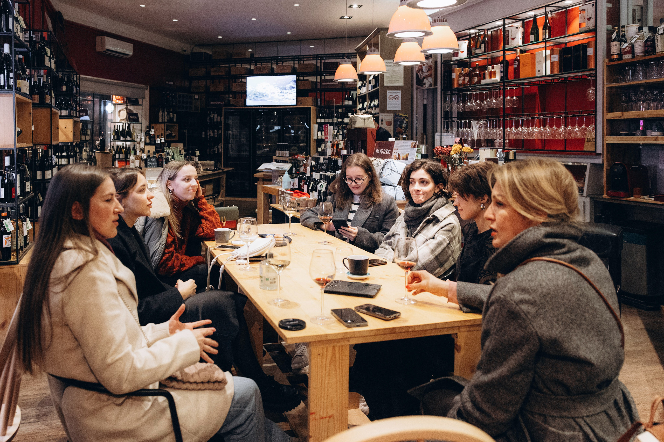 Event photo session for Art brunch Toulouse. Eugenie Smirnova — wedding, corporate and lifestyle photographer in Toulouse and Southwest France