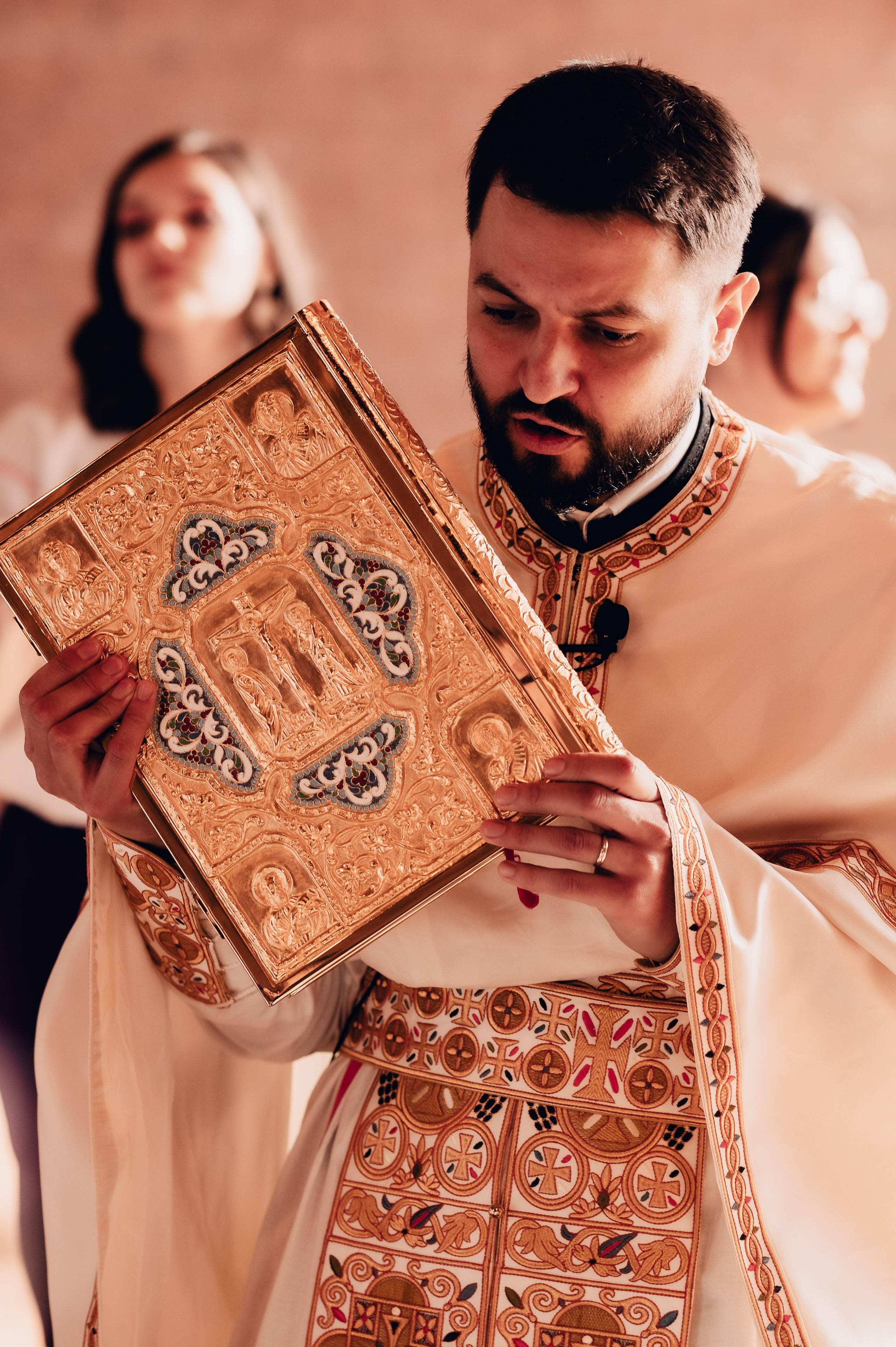 **Taufe von Isabella - Eine Sanfte Erinnerung für die Familie**. Authentische, emotionale, zeitlose Hochzeitsfotografie aus Albstadt