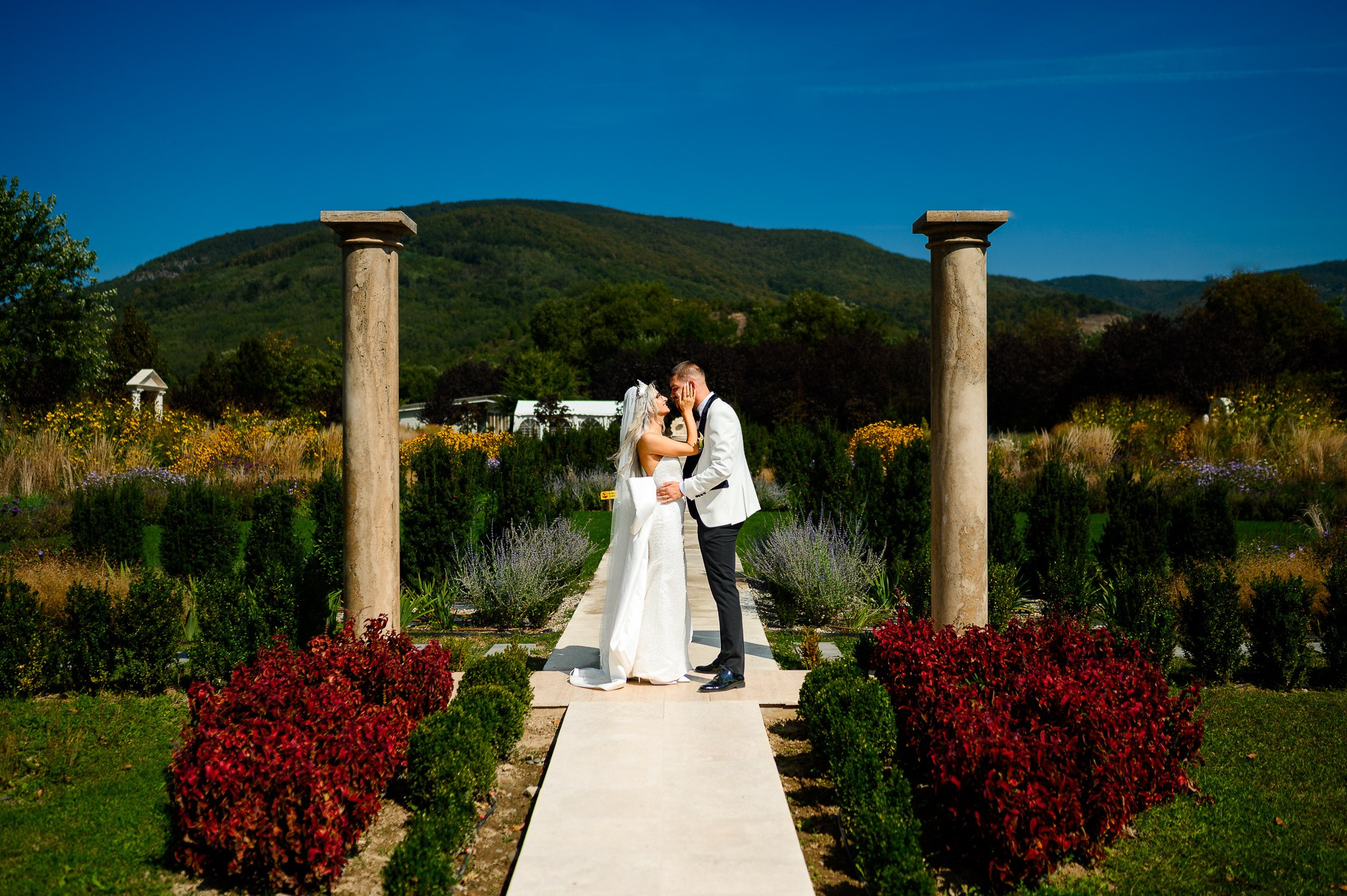 Corina & Paul. Mugurel Olteanu Fotograf