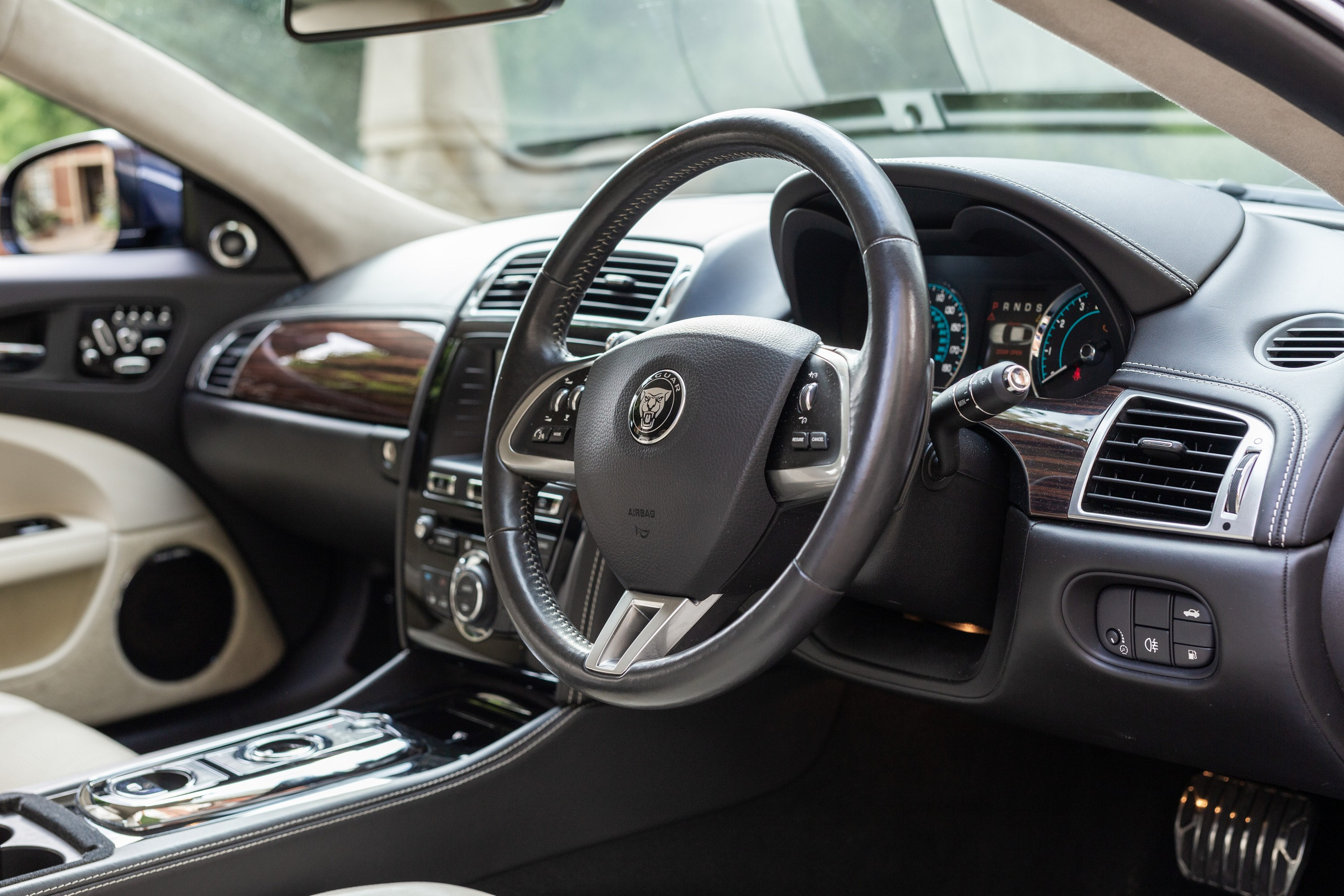 Auctions. Automotive photographer based in London