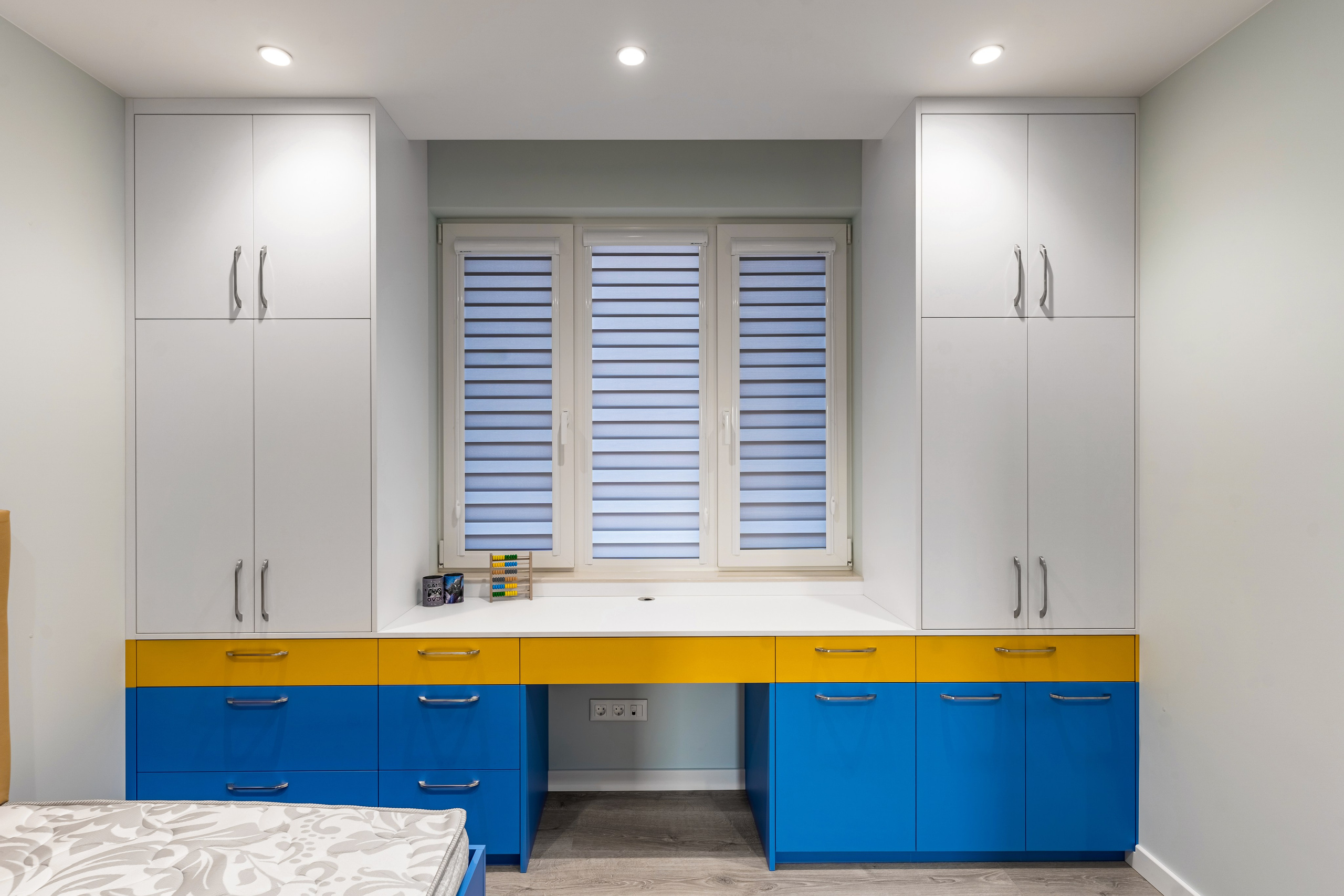 Мебели Русев-цялостно обзавеждане на три етажен семеен дом. Професионален фотограф в Пловдив и областта