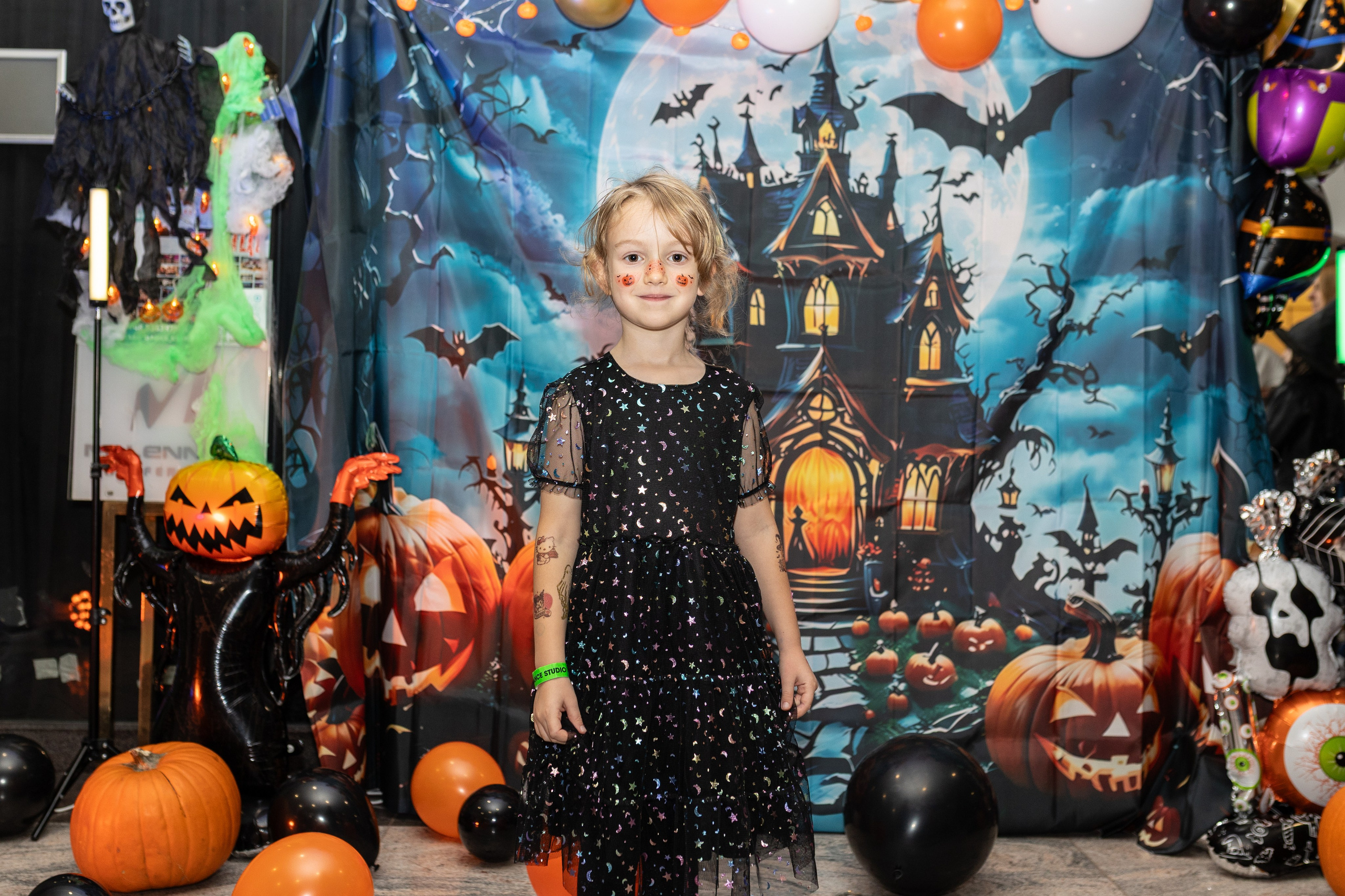 Leo dance studio Helloween 2025. Семейный и детский фотограф в Варшаве Мила Бобровская