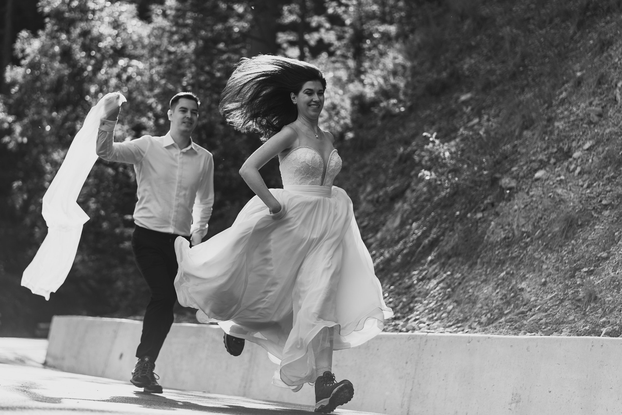 Trash the Dress la Lacul Bolboci  | Mihai Popa Fotograf. Fotograf Nuntă & Botez București - Mihai Popa | Dincolo de oameni, imortalizez emoții!