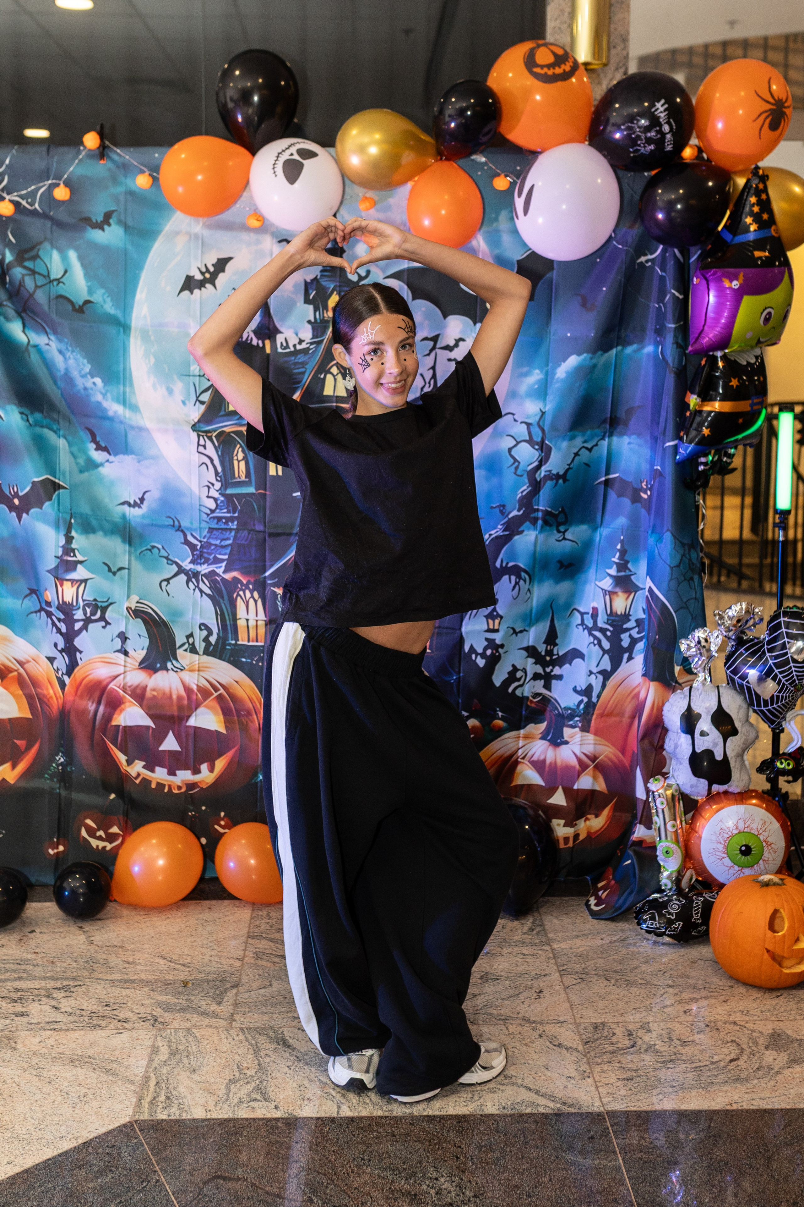 Leo dance studio Helloween 2025. Семейный и детский фотограф в Варшаве Мила Бобровская