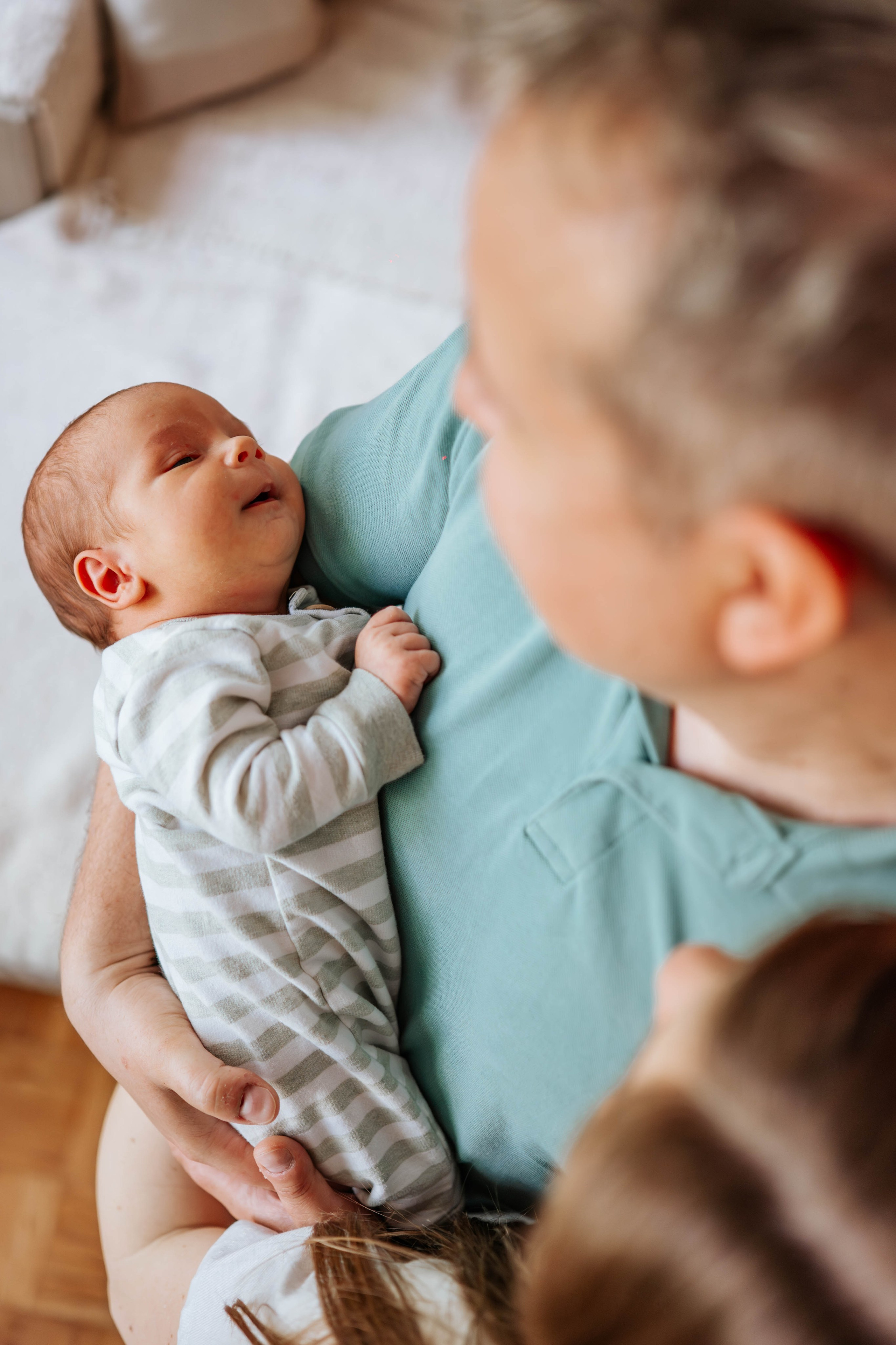 FOTOGRAFISANJE BEBA KOD KUĆE. Dečiji i porodični fotograf