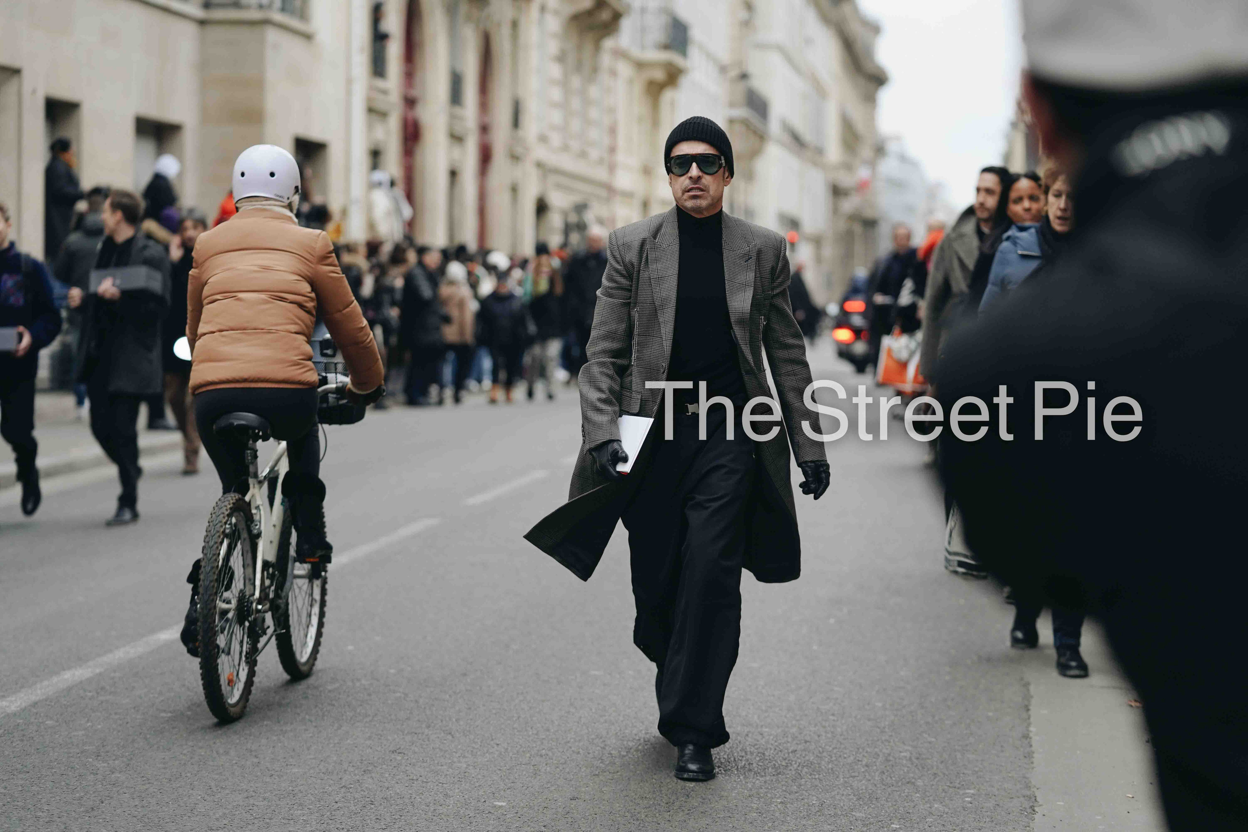PARIS HAUTE COUTURE SS23. Anastasia Fedoseeva / The Street Pie — streetstyle photographer