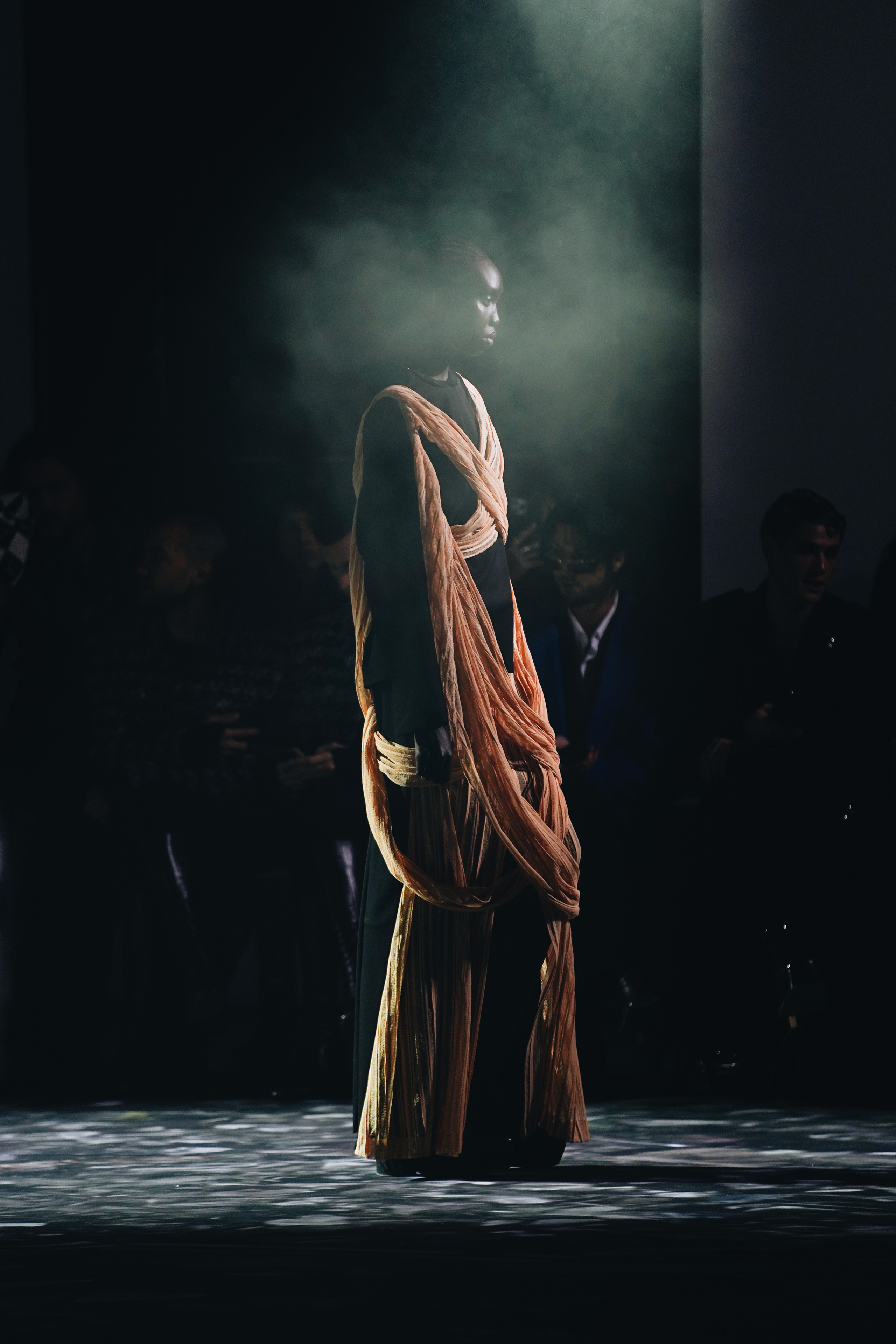 Yuima Nakazato Haute Couture SS23 in Paris. Anastasia Fedoseeva / The Street Pie — streetstyle photographer
