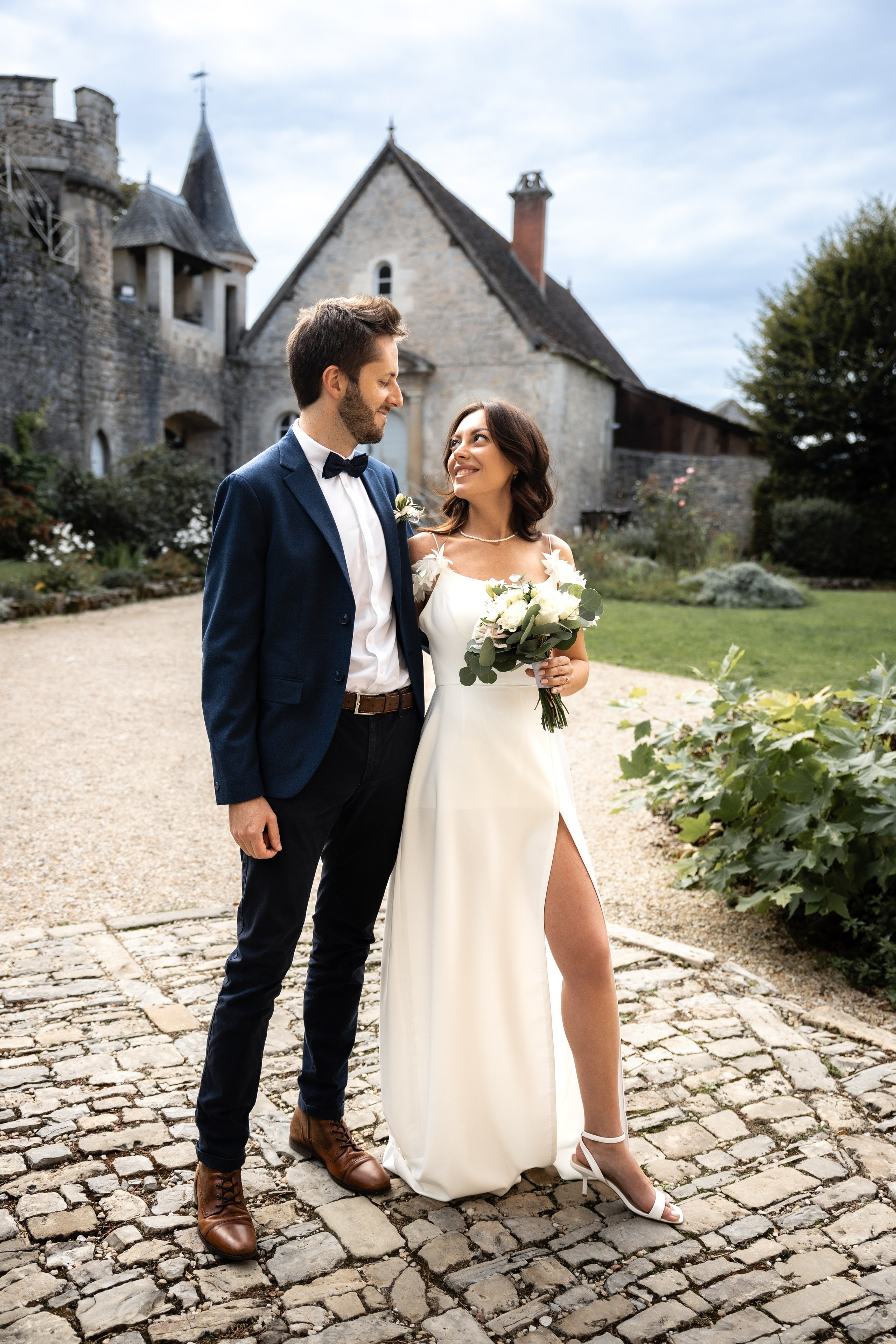 Mariage au château français. Elopement au Château de Cénevières. Eugénie Smirnova — Photographe à Toulouse et dans le Sud-Ouest