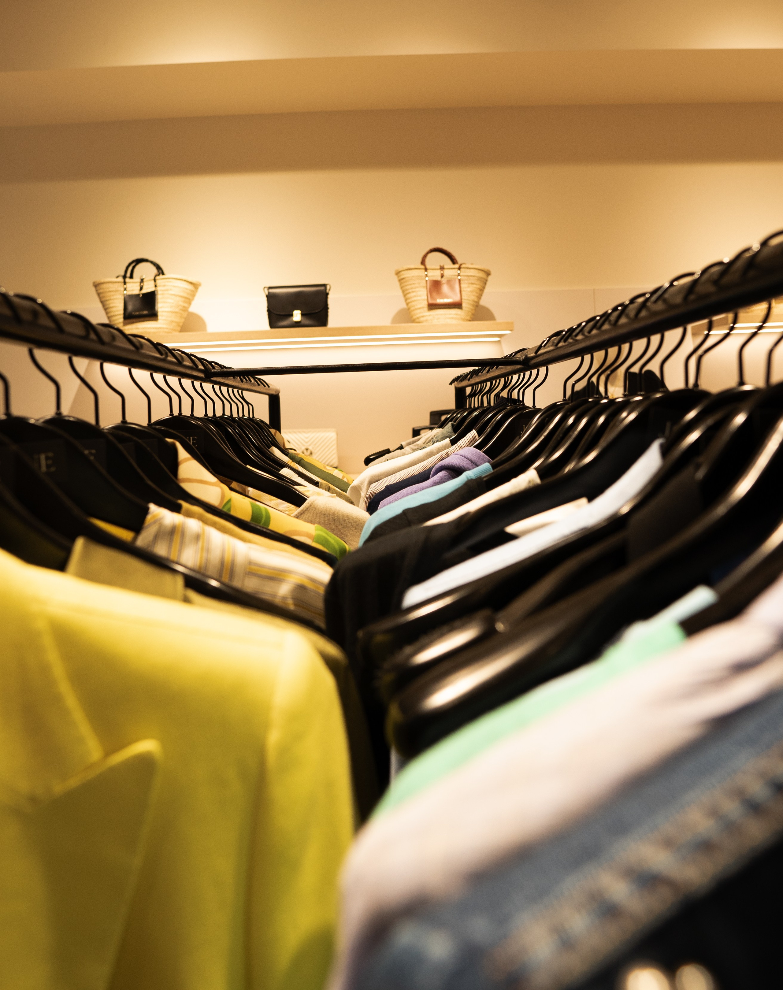 Magasin de vêtements JOANE. Petit trésor photos de famille, grossesse et nouveau-né à Roanne