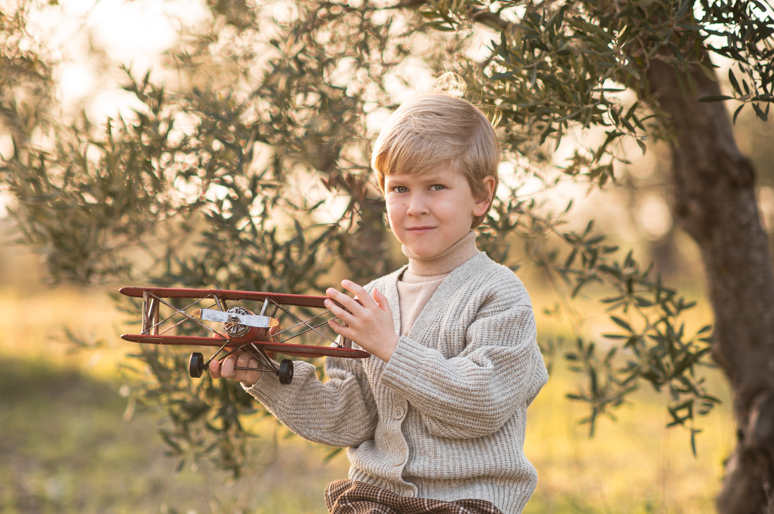 Olive Trees Mother and son. Семейная, детская, портретная и предметная фотосъемка в Салониках