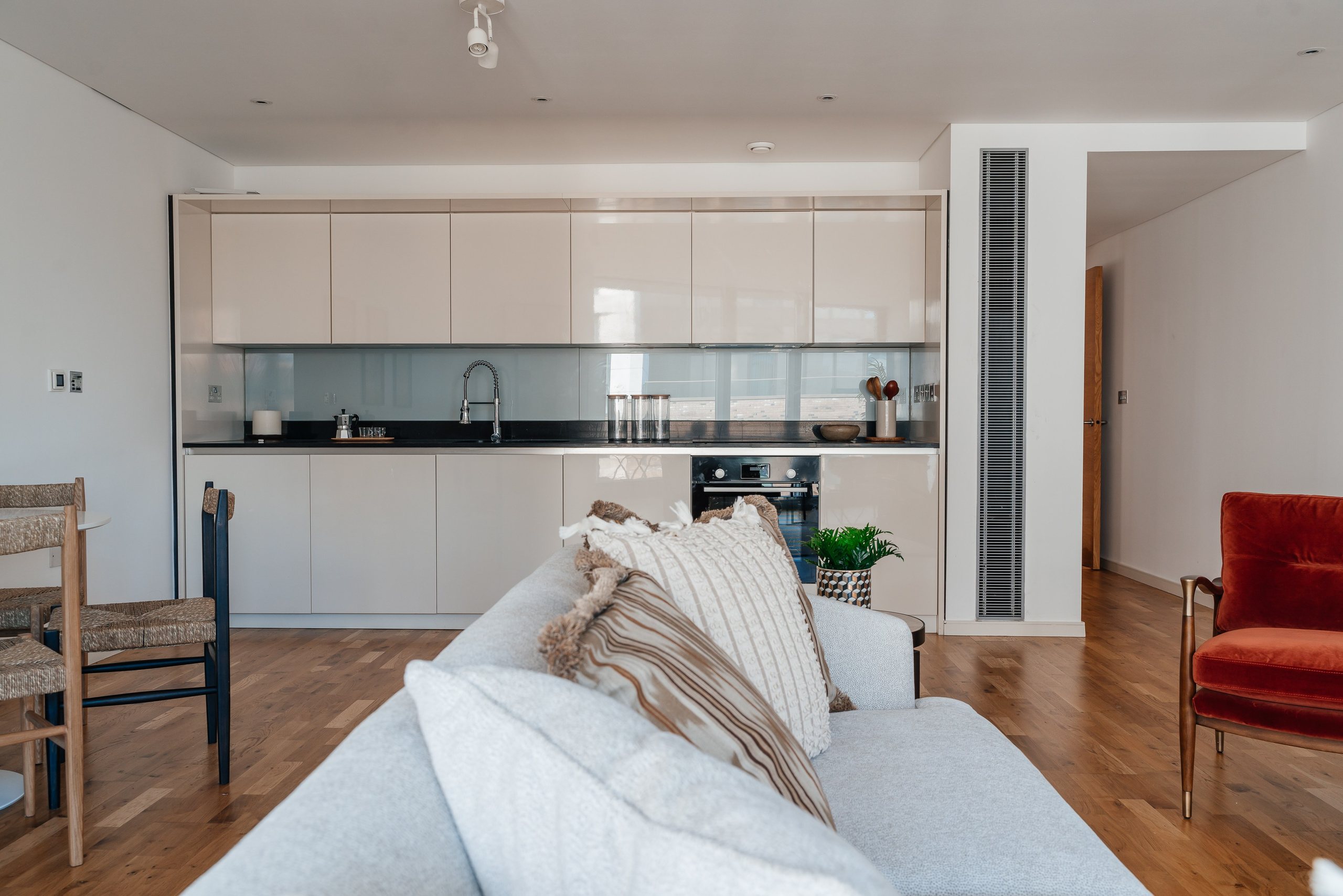 Photography of a 2 bedroom flat. Photographer in England Ekaterina Romanova