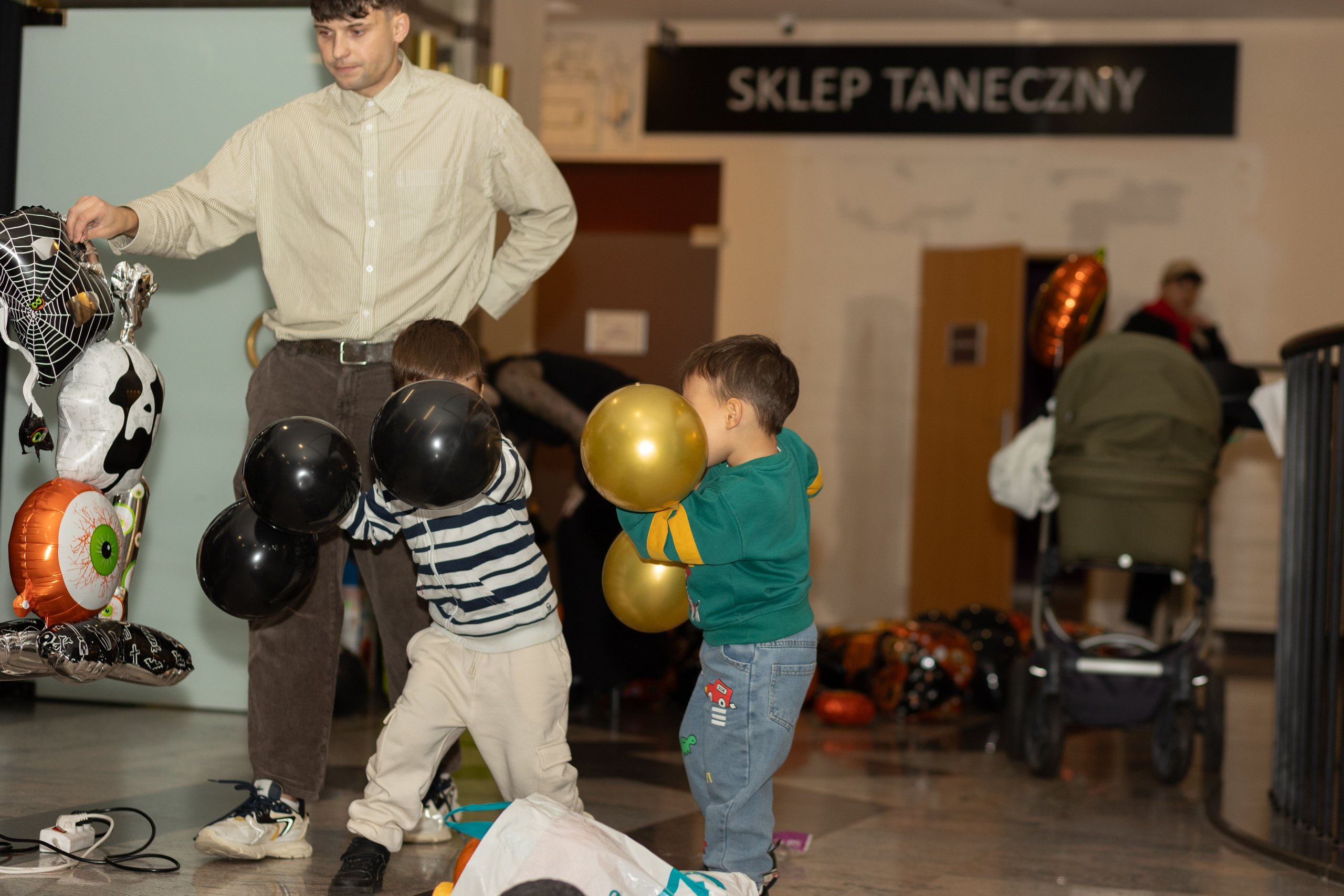 Leo dance studio Helloween 2025. Семейный и детский фотограф в Варшаве Мила Бобровская