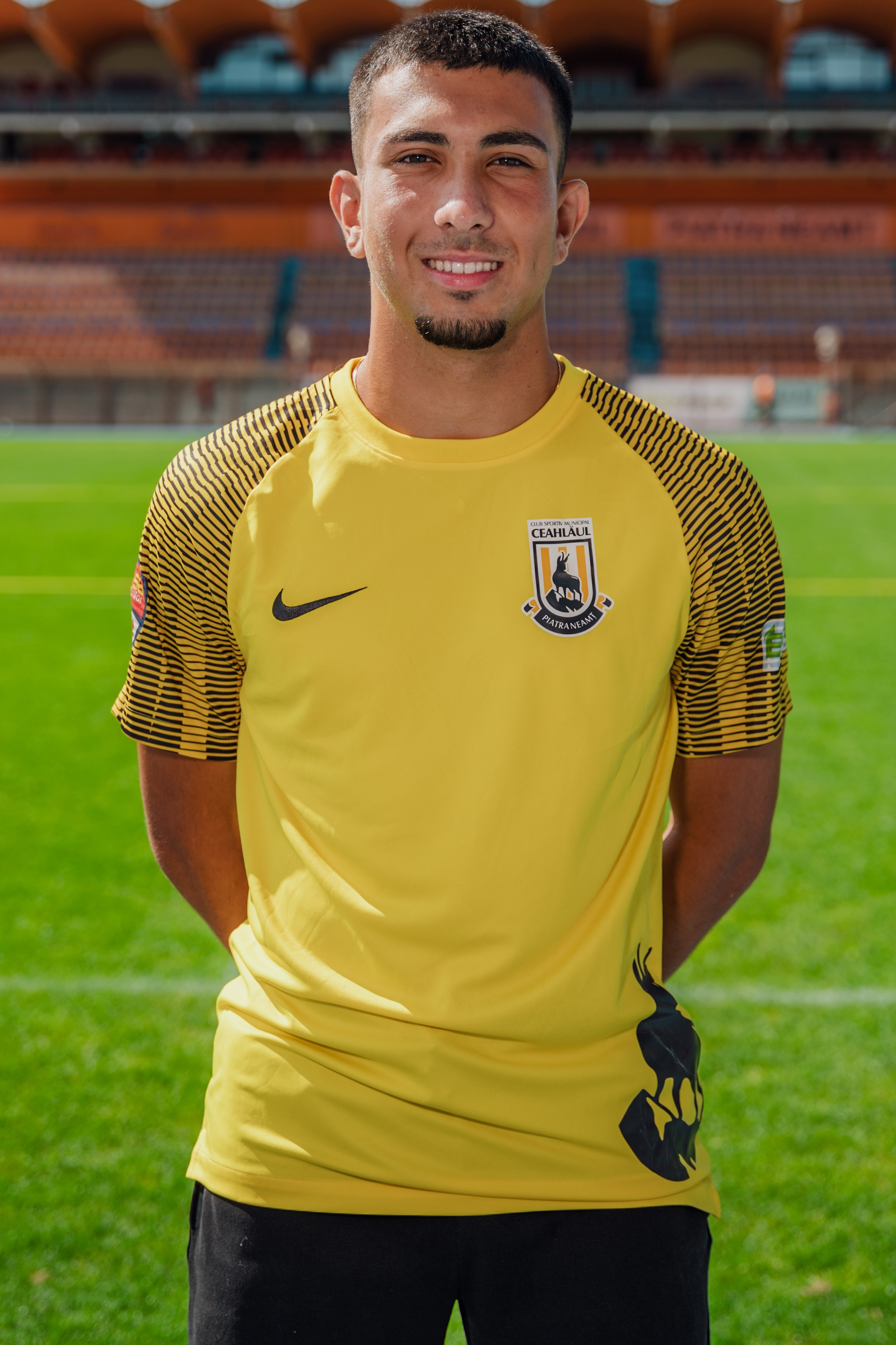 Folha. Dragosbaciuartphotographer