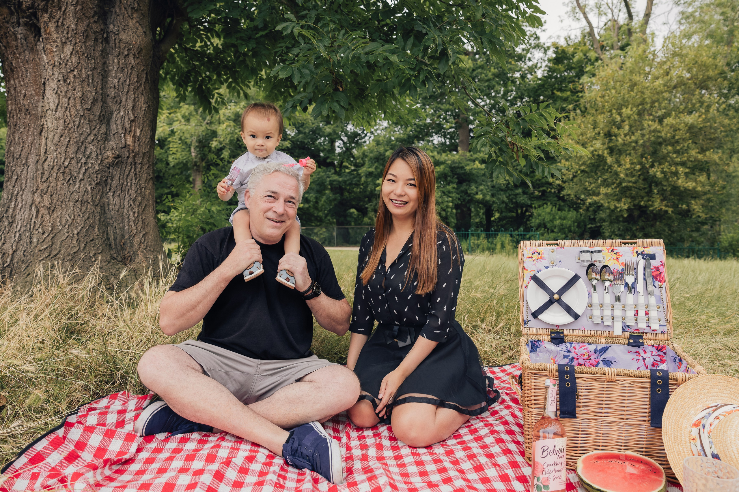 Summer Picnics. PHOTOGRAPHER IN LONDON