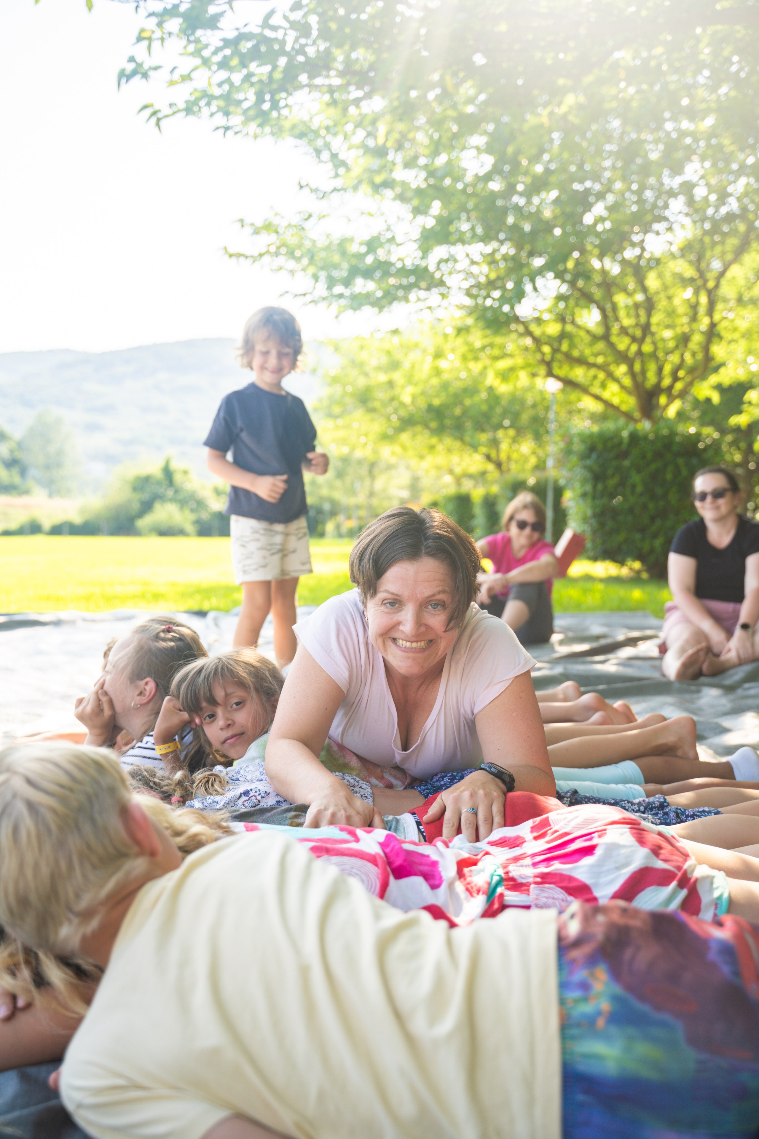 Детская игровая контактная импровизация. Семейные лагеря в Европе с Ниной Янечковой и Ириной Зиновьевой