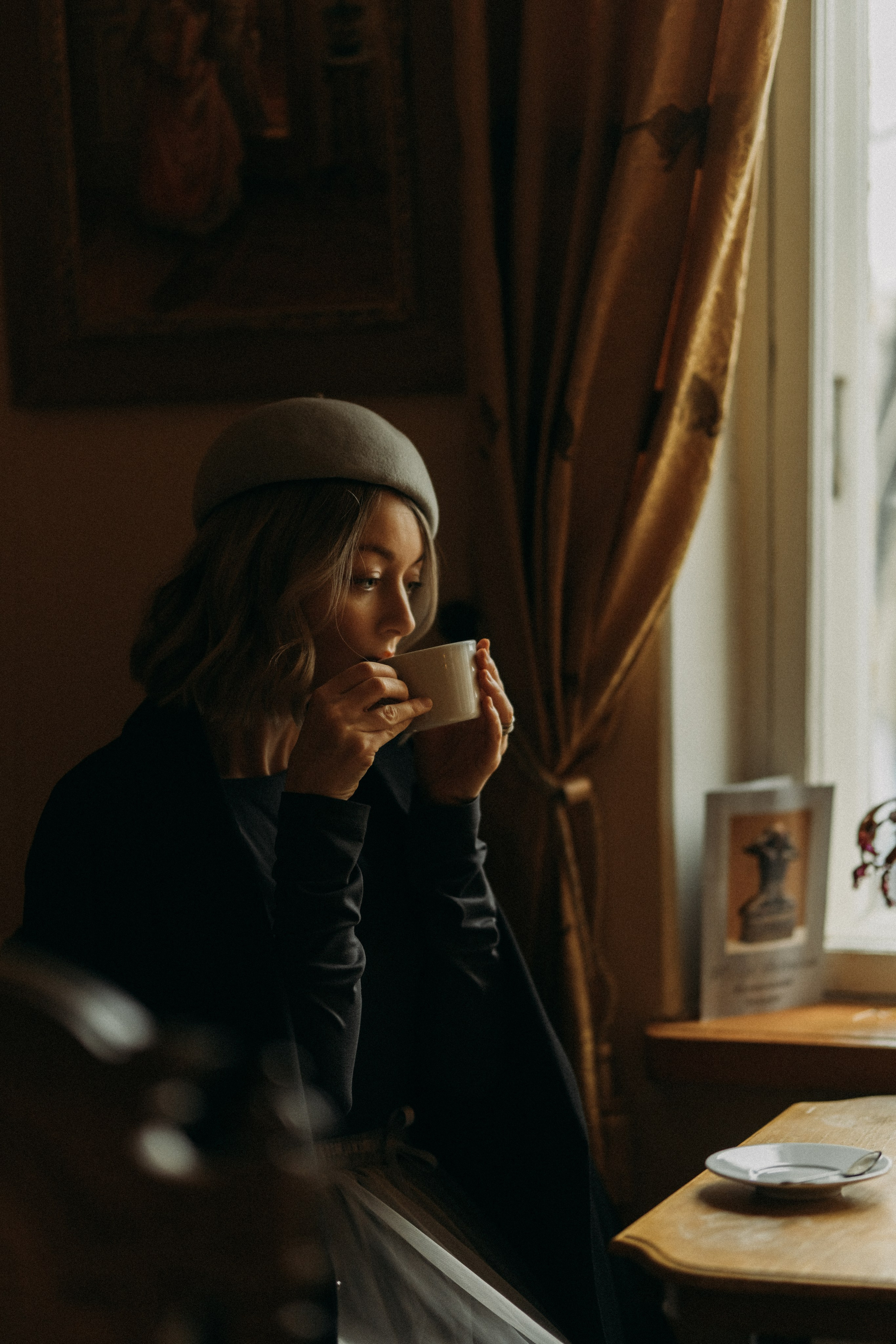 Woman phoshoot. Wedding and portrait photographer in Helsinki Vickan O