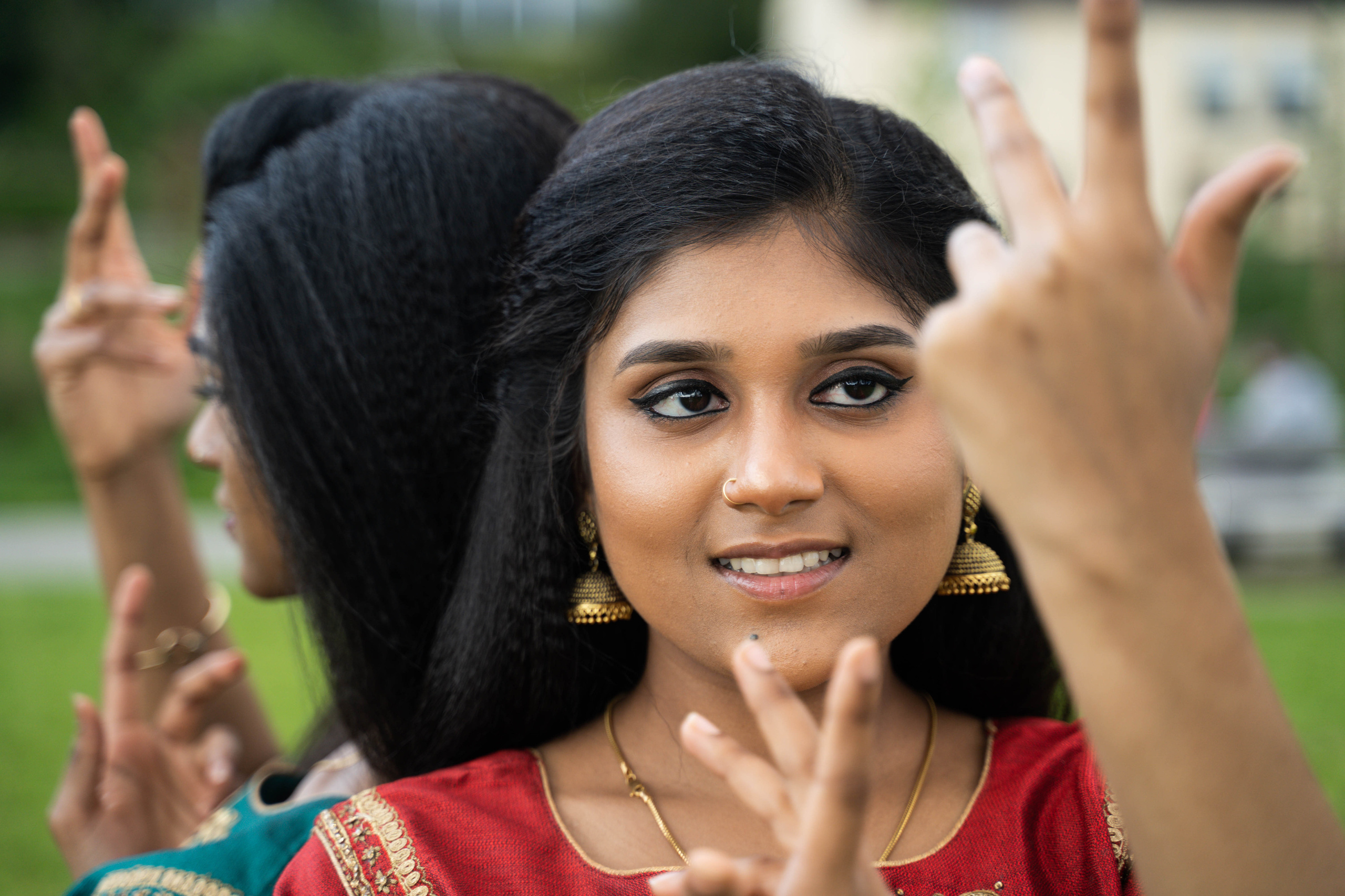 Shaliny and Maristela, Sri Lanka Dance. Nina Janeckova Photographer and Videographer in Bodensee Ravensburg
