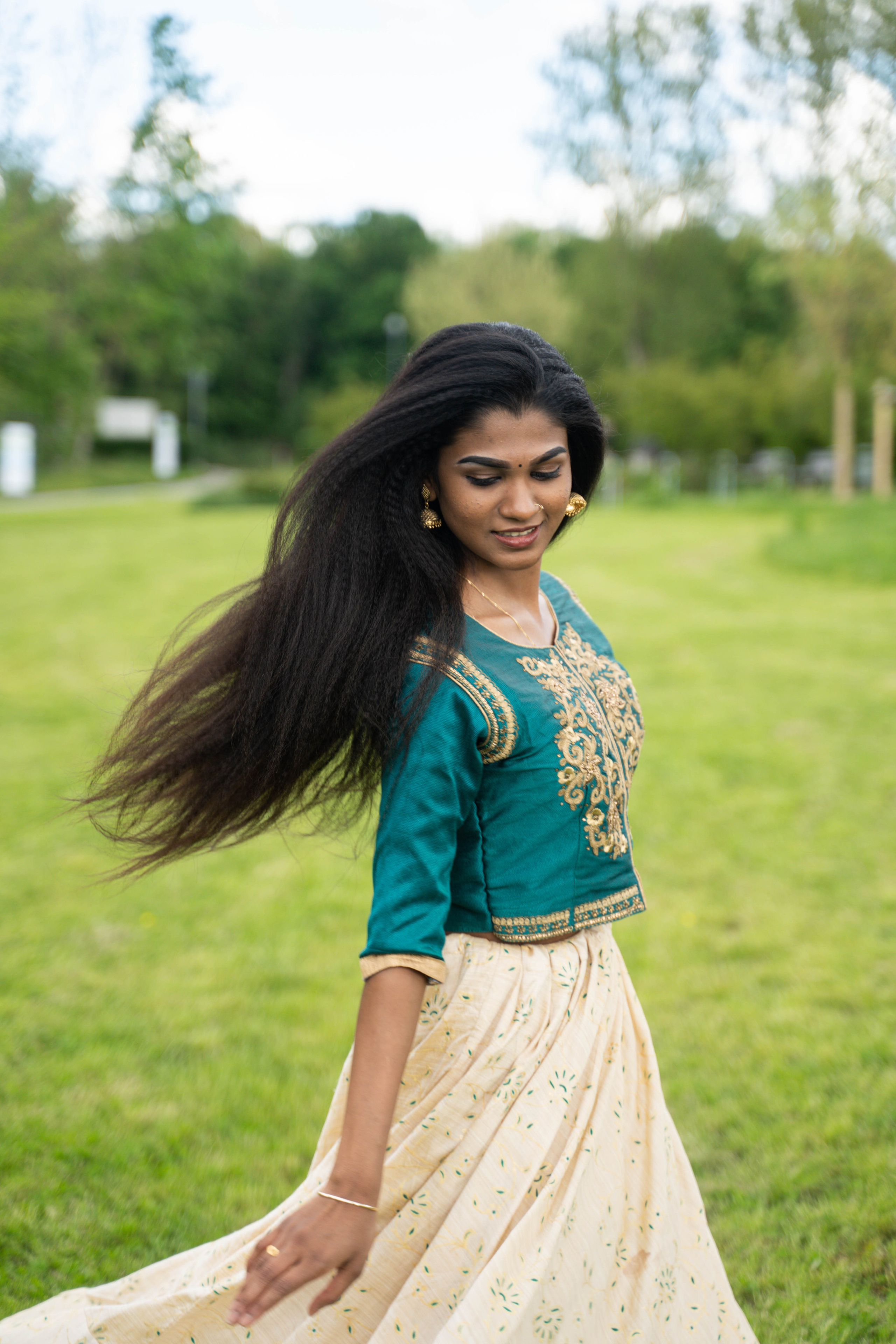 Shaliny and Maristela, Sri Lanka Dance. Nina Janeckova Photographer and Videographer in Bodensee Ravensburg