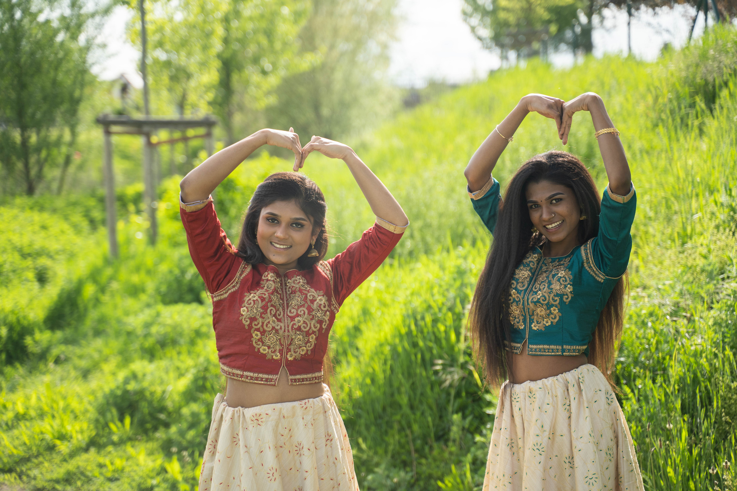 Shaliny and Maristela, Sri Lanka Dance. Nina Janeckova Photographer and Videographer in Bodensee Ravensburg