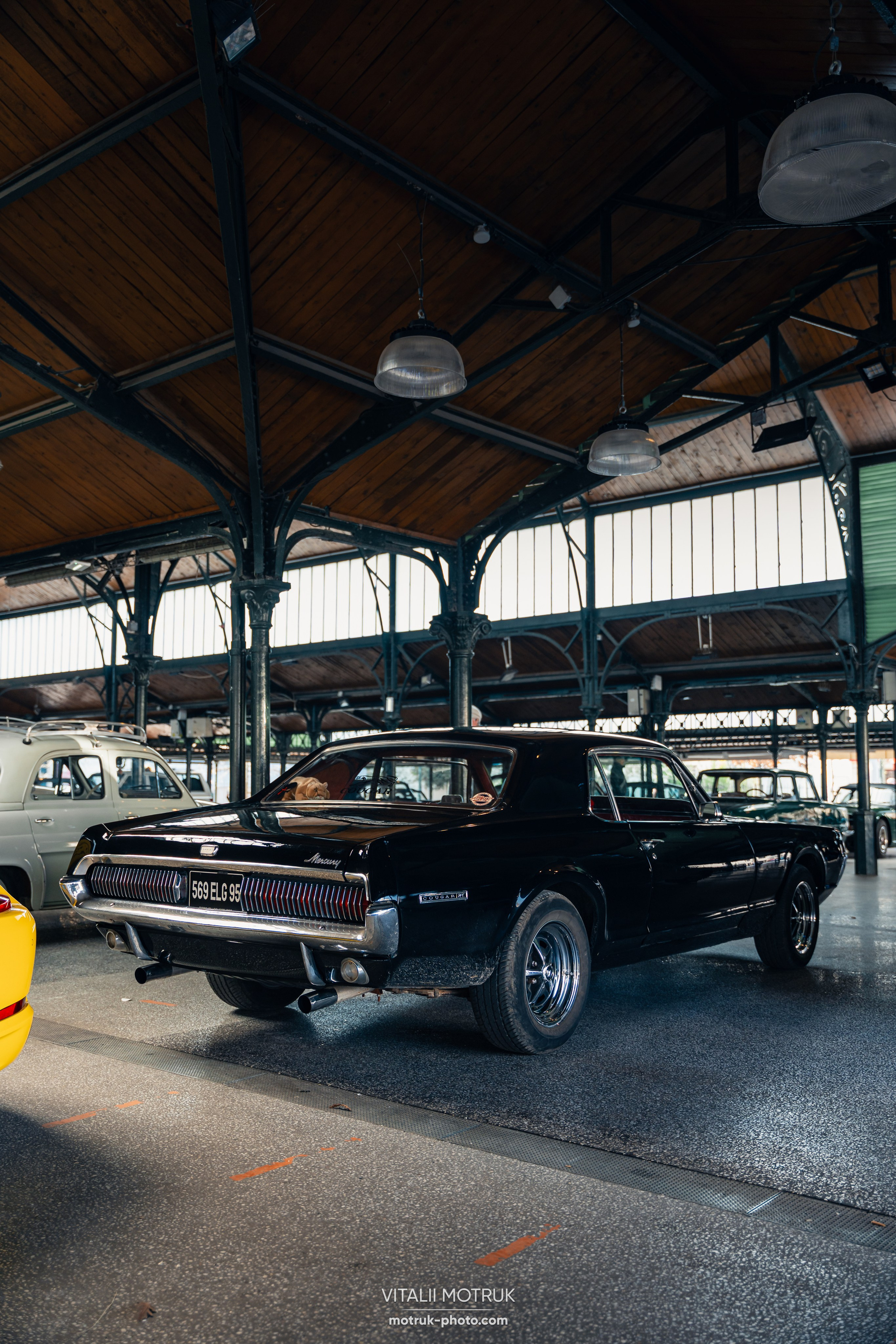 Rassemblement Garenne Colombes — 16 mars. Photographe de voitures à Paris — Vitalii Motruk