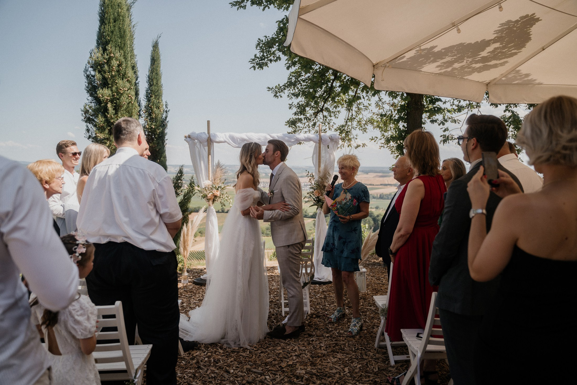 Heuchelberger Warte. Wedding photograper — Alex Popov photography Germany, Switzerland, Italy, France. Based in Stuttgart