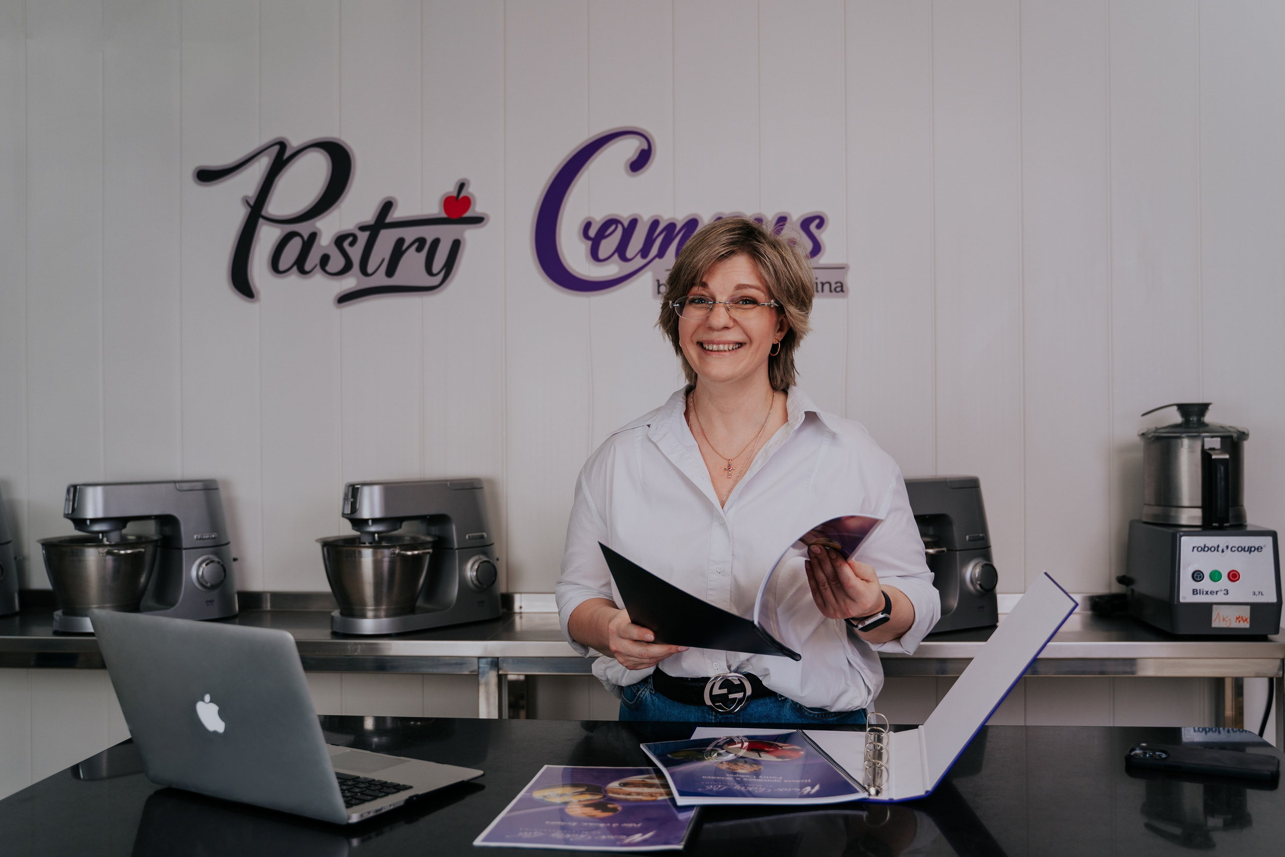 OxanaDia — Brand And Business Photographer in Barcelona. Barcelona Brand Photographer and Videographer Oxana Dia