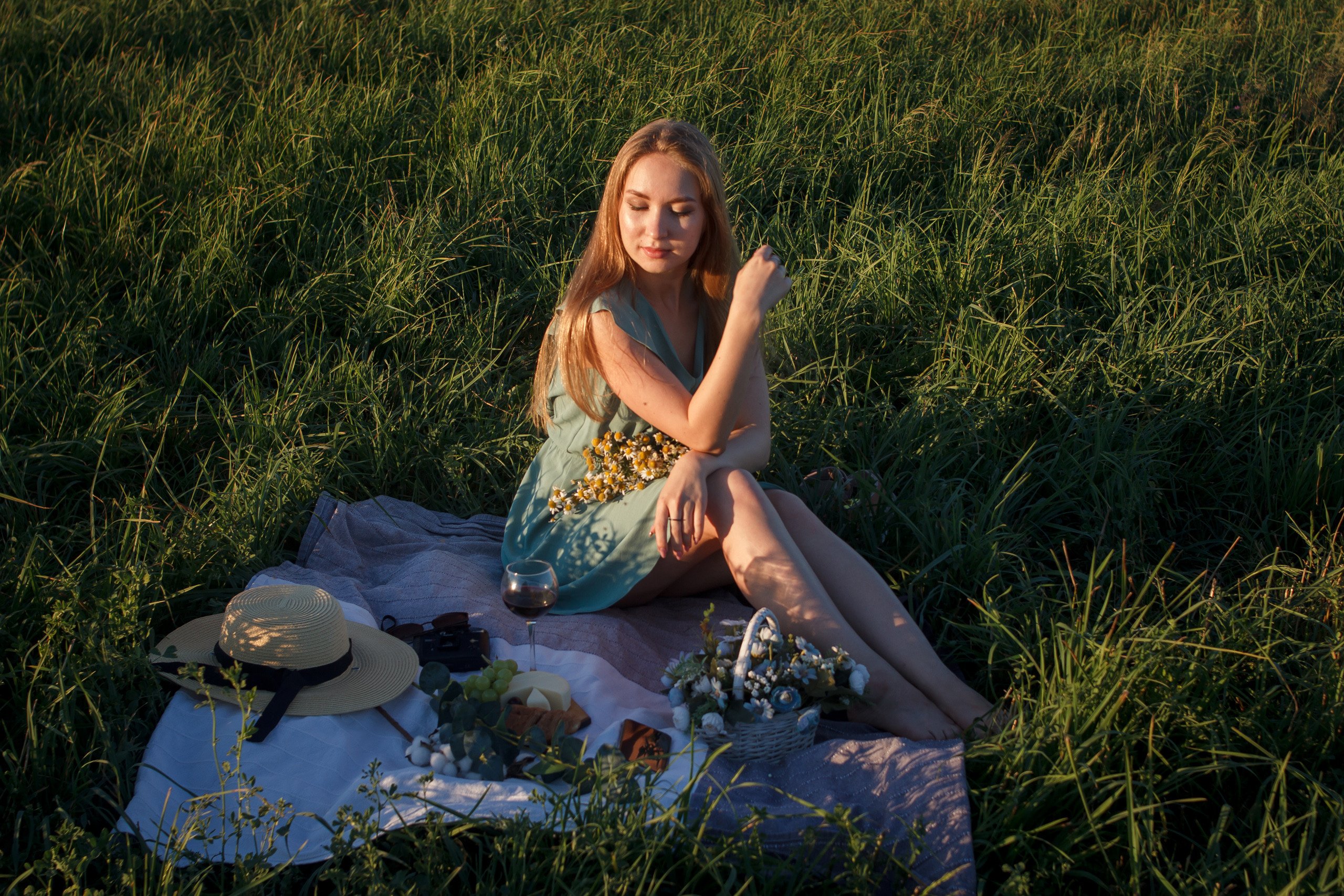 Marina is on the field. Wedding and portrait photographer in Beograd Ekaterina Makedonskaya