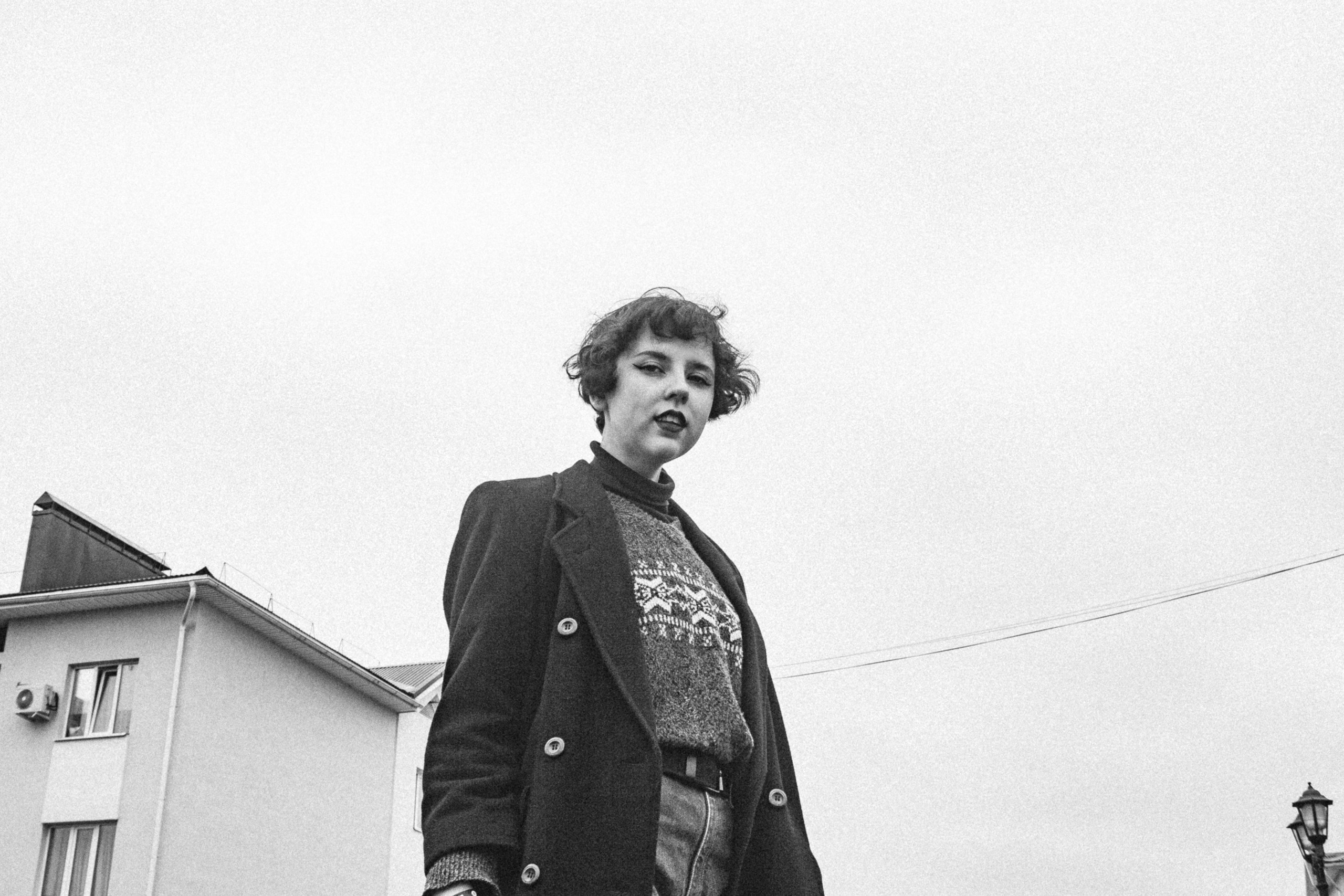 Katya and drawing. Wedding and portrait photographer in Beograd Ekaterina Makedonskaya