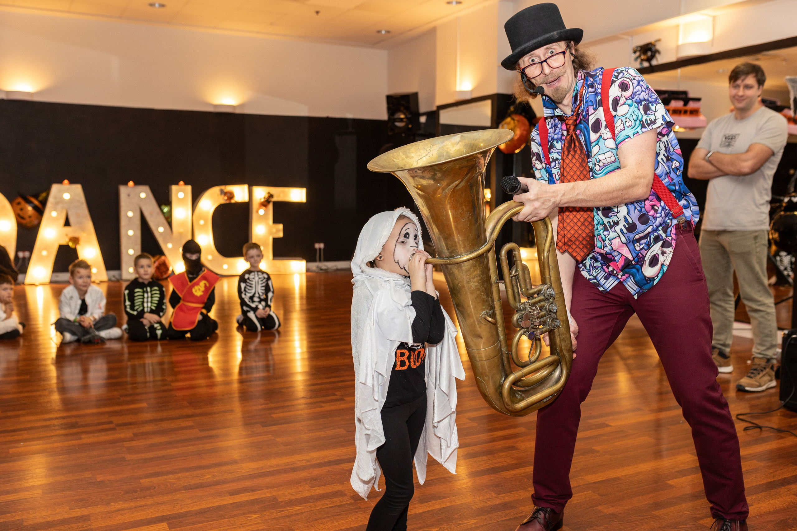 Leo dance studio Helloween 2025. Семейный и детский фотограф в Варшаве Мила Бобровская