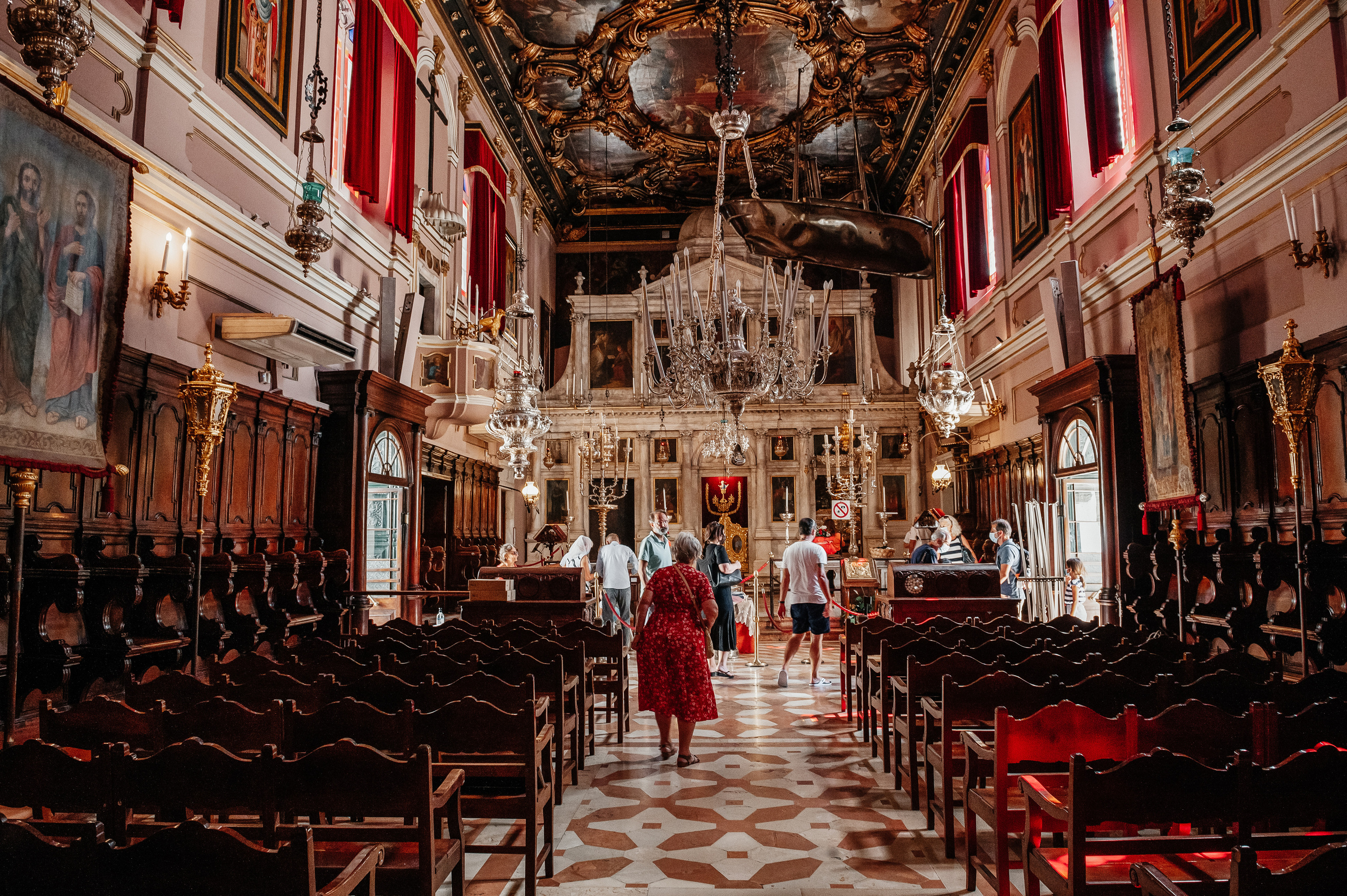 Taufe in St.-Spyridon-Kirche in Korfu, Griechenland. Newbornfotograf Kinderfotograf Ulm Familienfotograf Anastasia Neu-Ulm