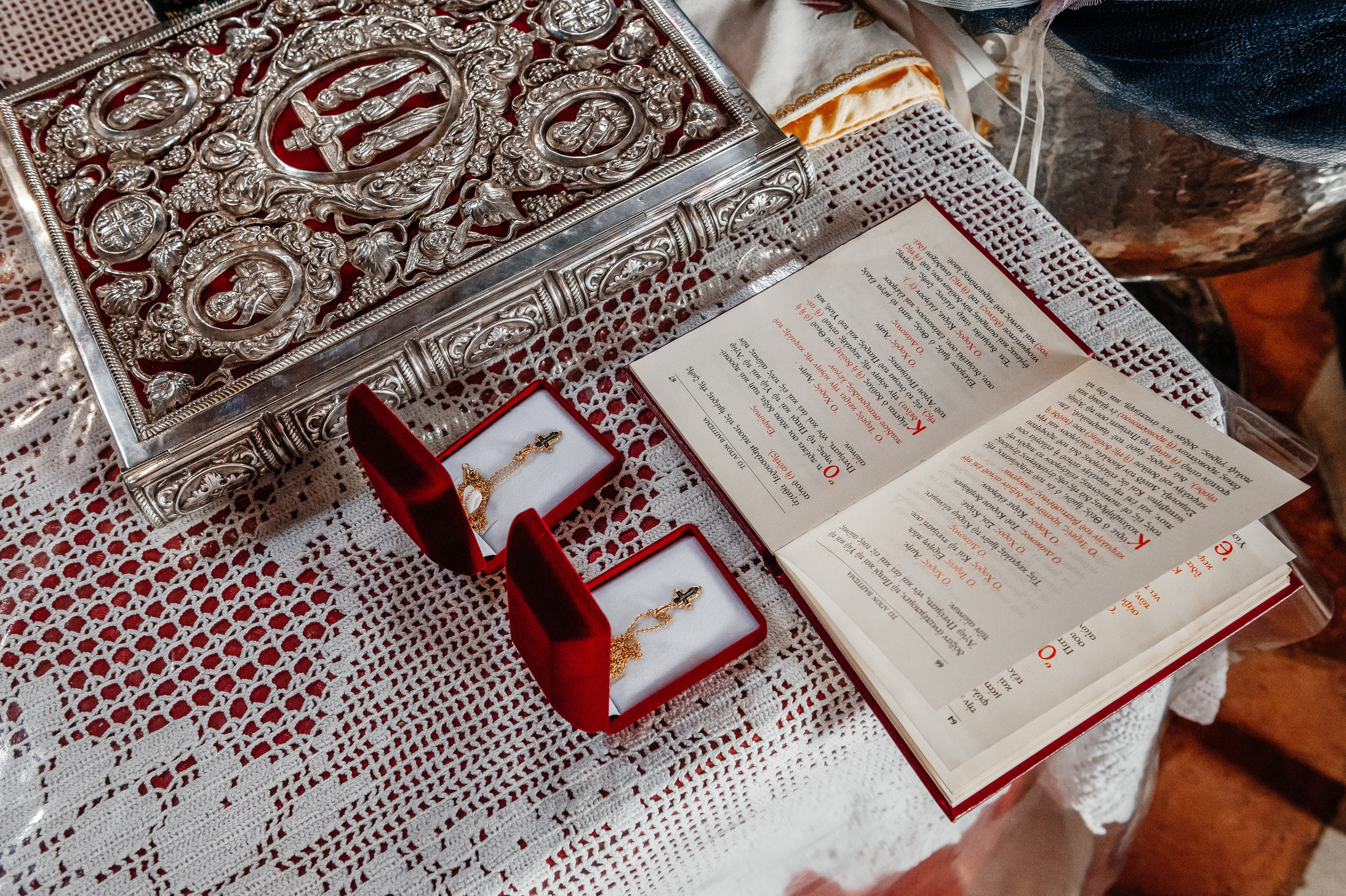 Taufe in St.-Spyridon-Kirche in Korfu, Griechenland. Newbornfotograf Kinderfotograf Ulm Familienfotograf Anastasia Neu-Ulm