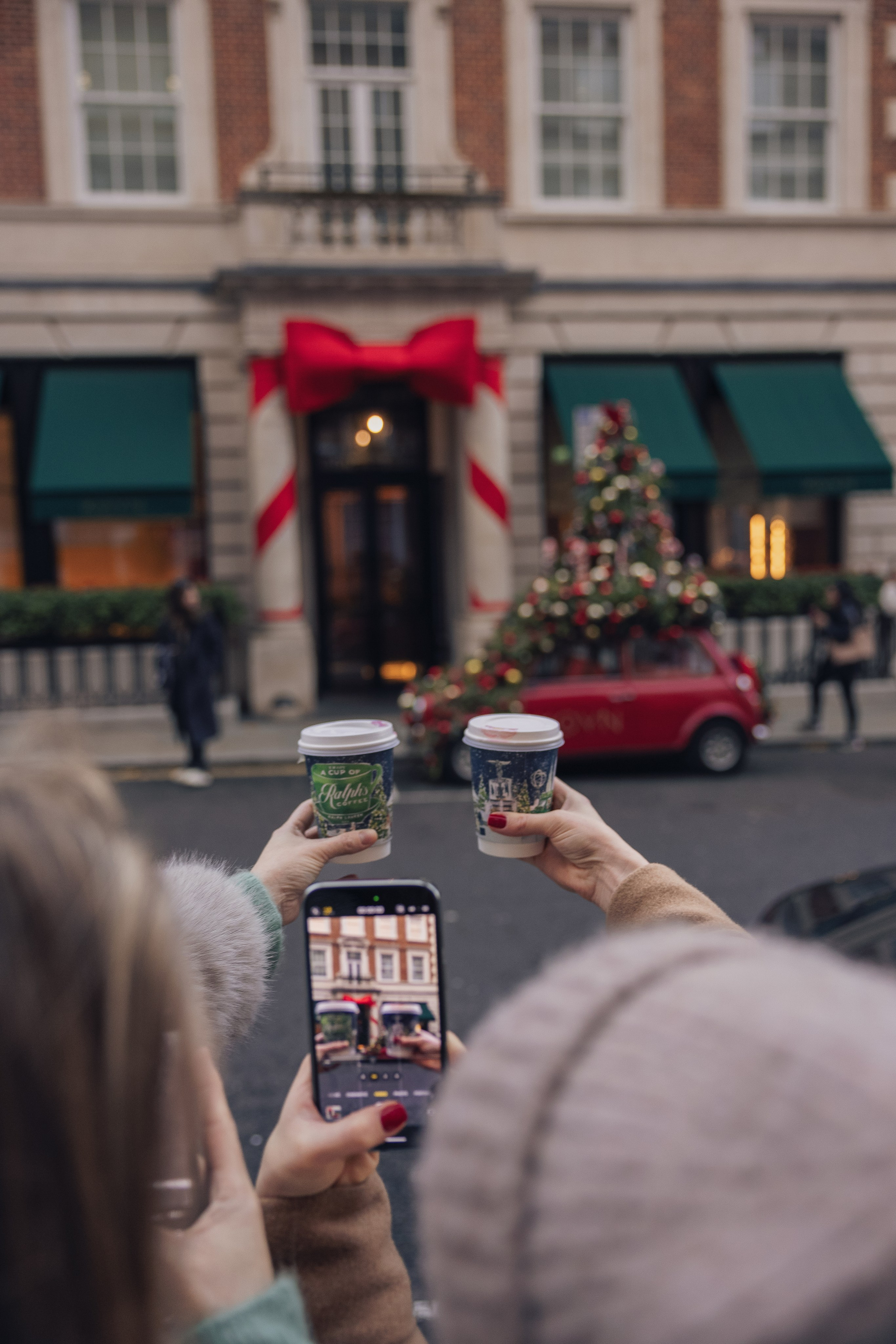 London at Christmas. PHOTOGRAPHER IN LONDON