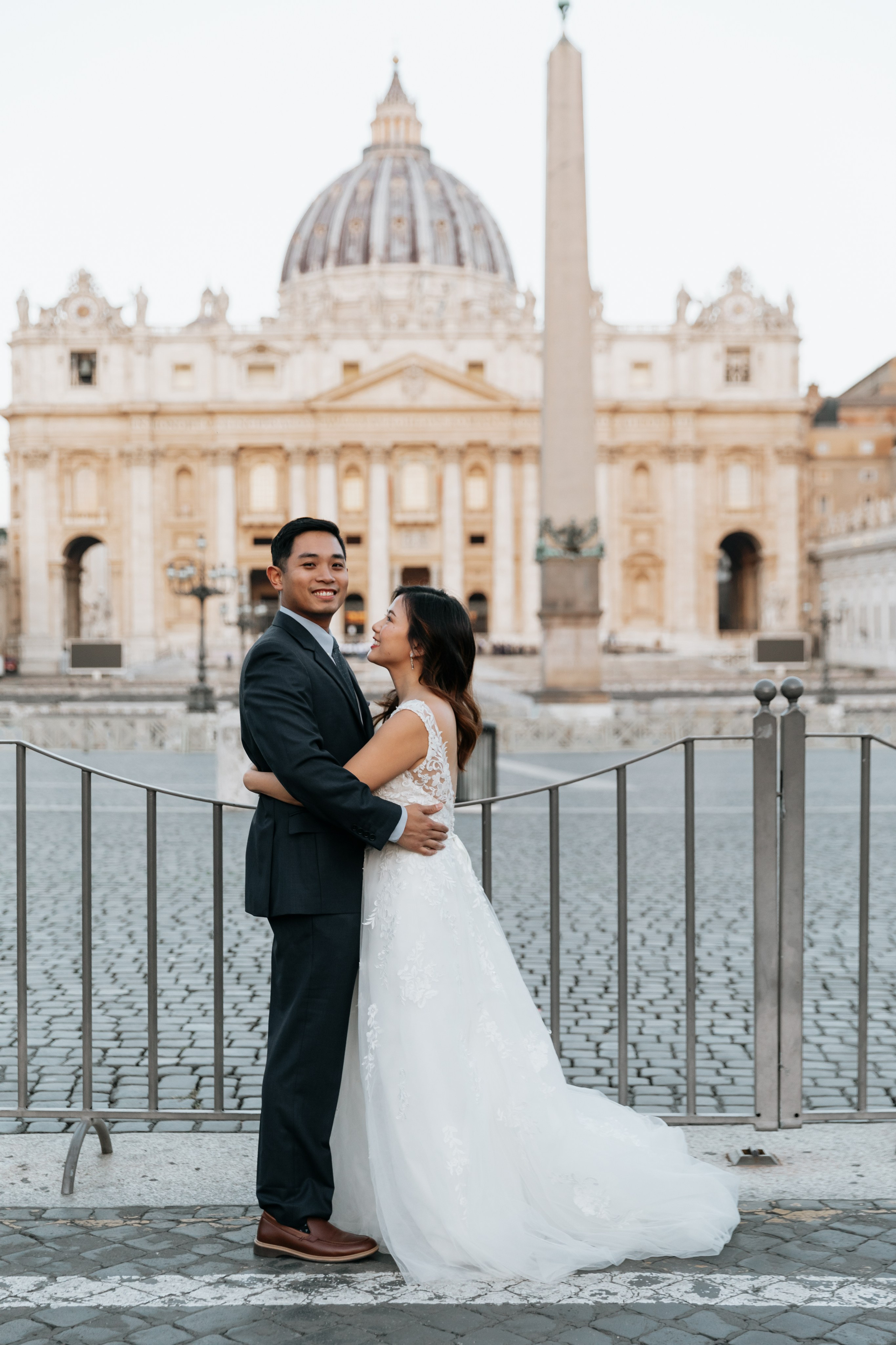 Elopement photoshoot in Rome. Photographer in Rome