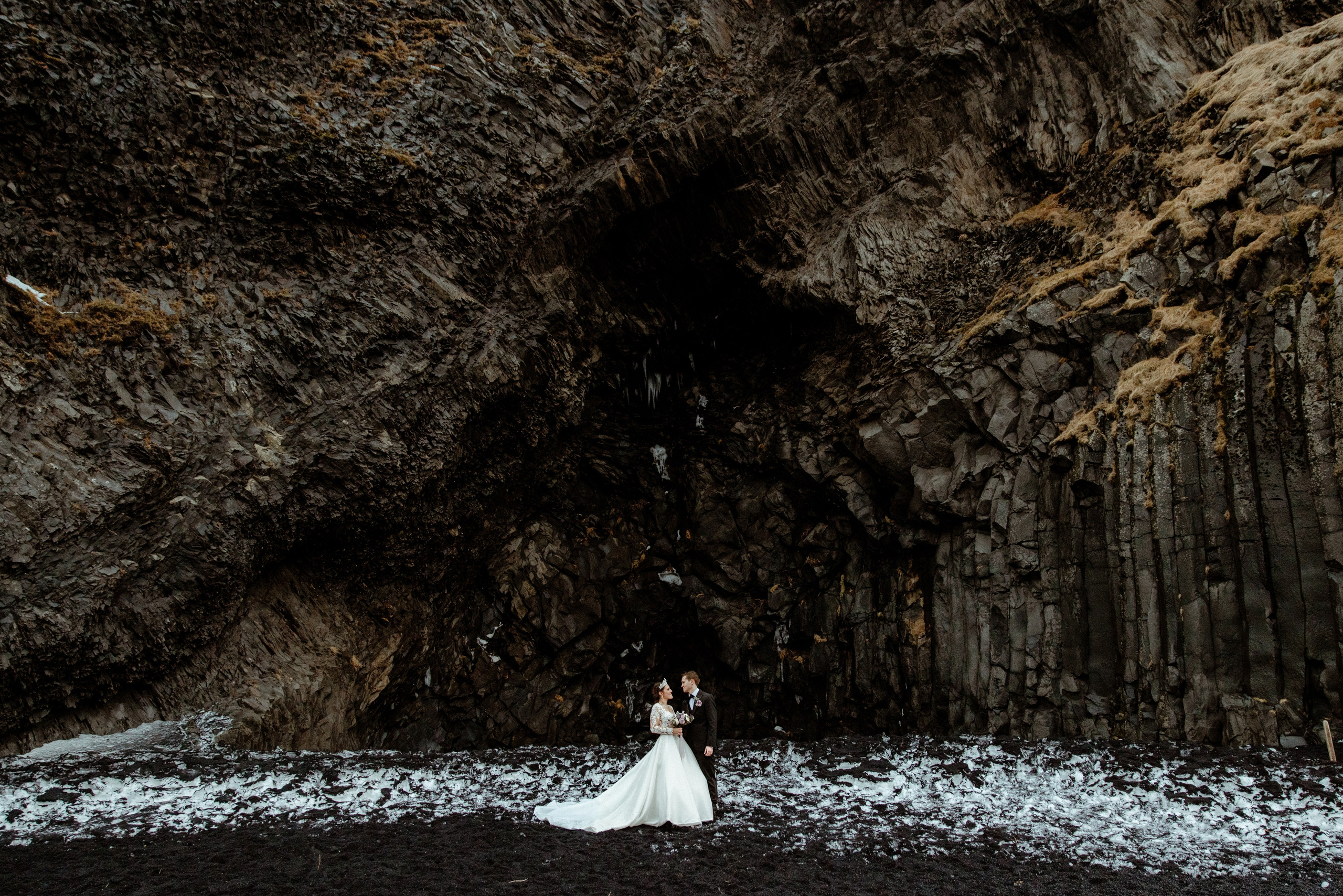 Snowy Elopement in Iceland. Iceland elopement photo and video | Nikolaichik Photo