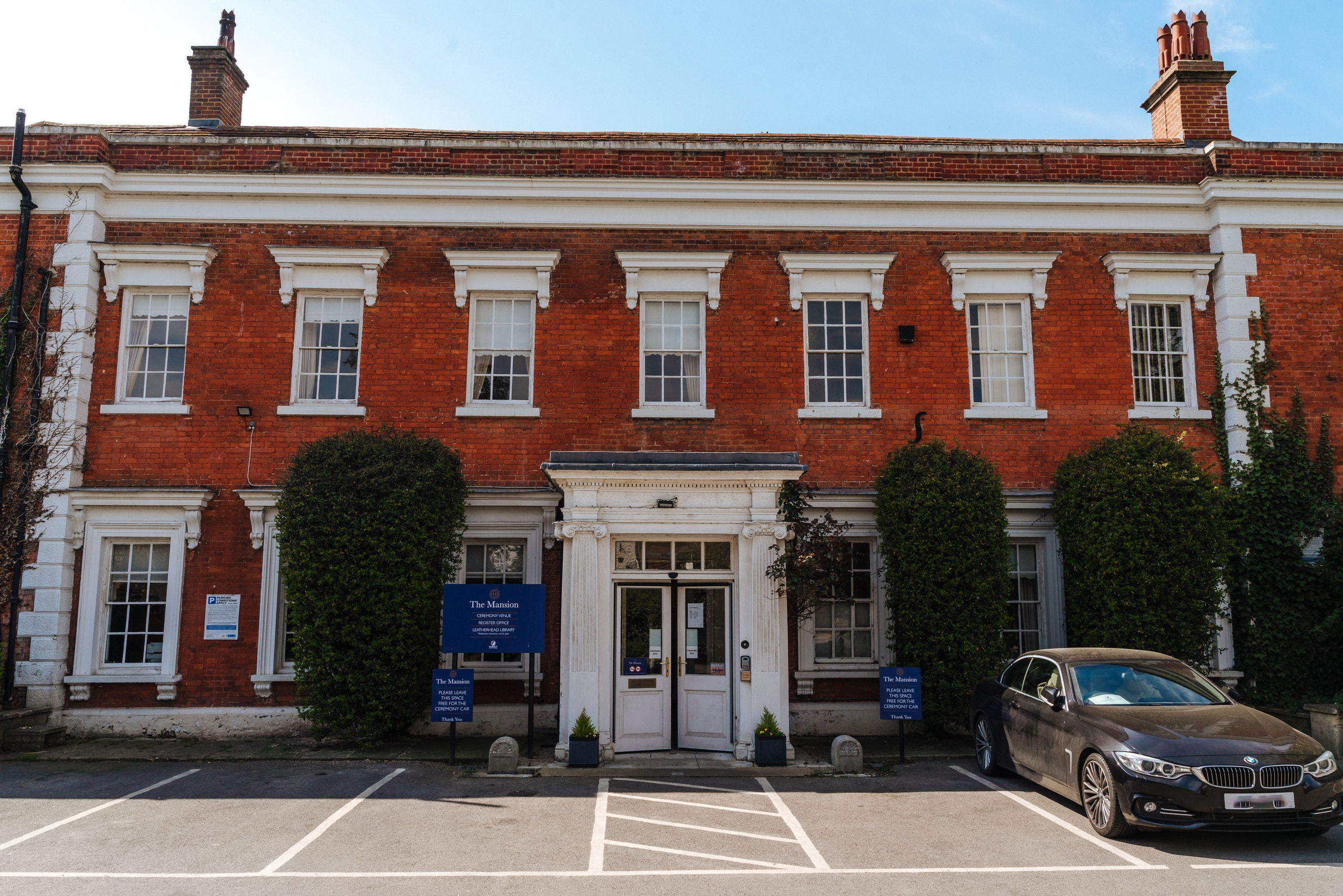 Leatherhead Register Office, wedding photographer Surrey, Civil ceremony at Leatherhead Register Office, wedding at Leatherhead Register Office, Leatherhead Register Office wedding