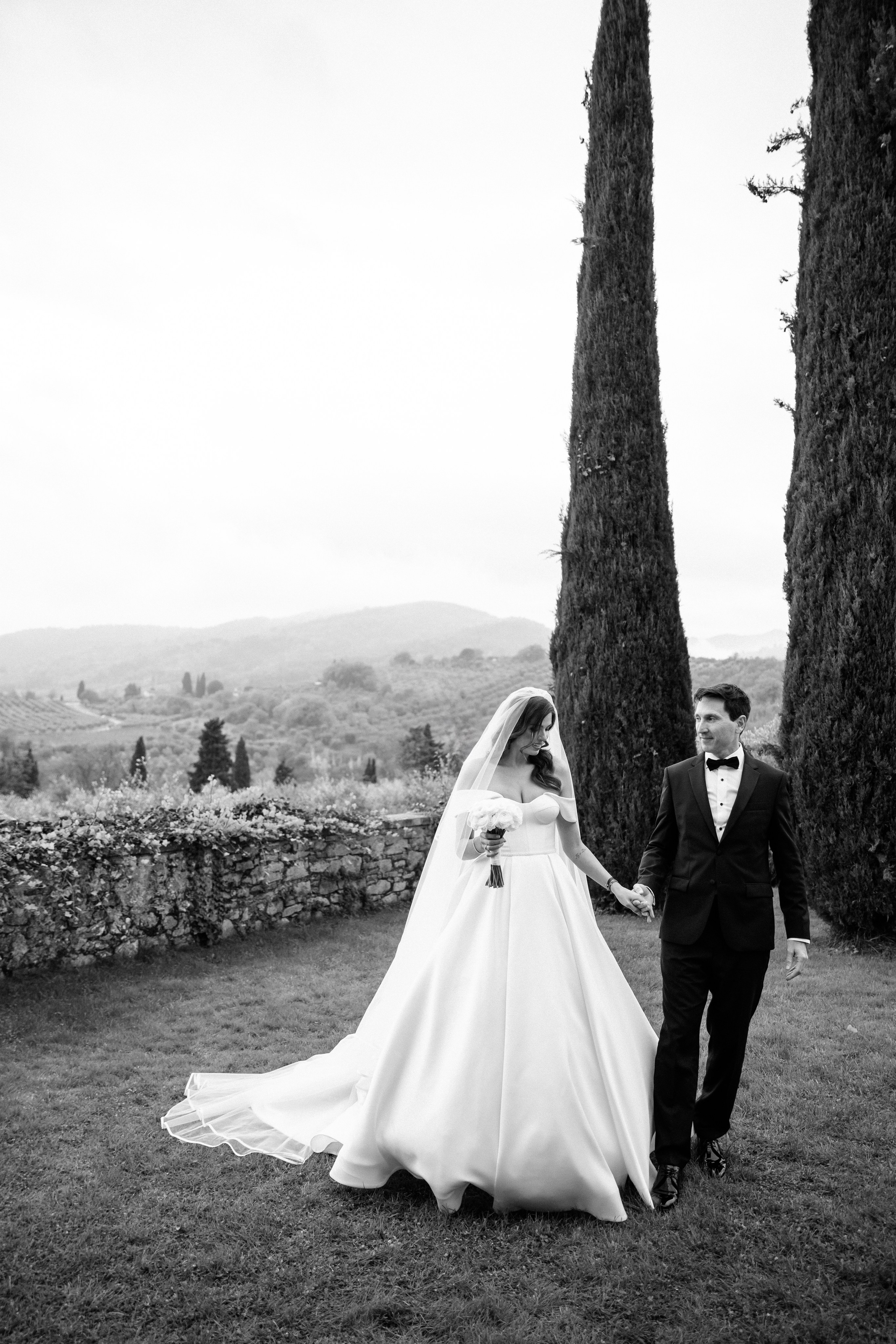 Destination wedding Photographer Italy Tuscany Rome Como Umbria. Wedding Photographer Rome Tuscany Como Sicily Puglia Amalfy Italy- Oksana Savenchuk