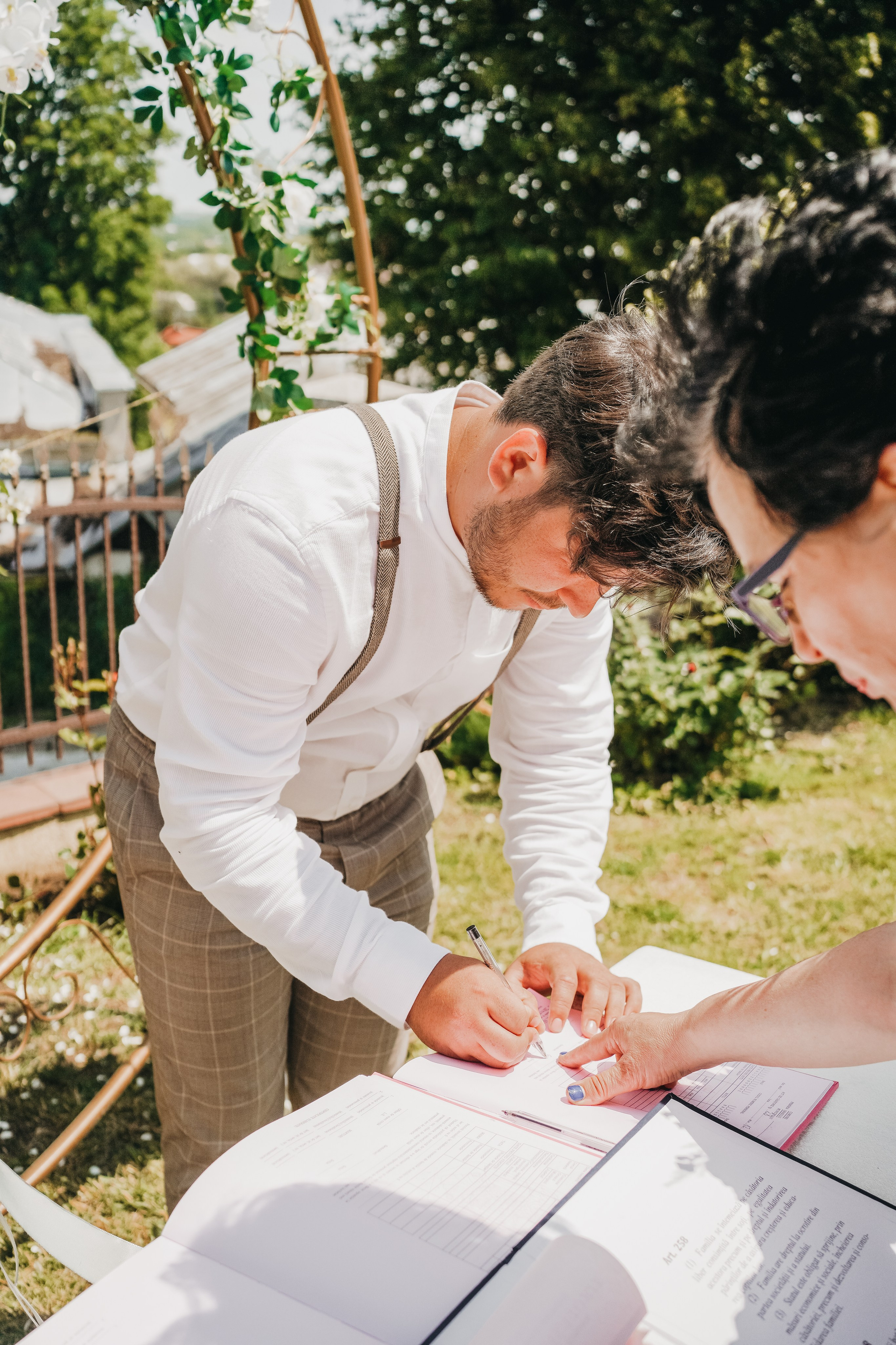 Fotograf stare civila Botosani. Fotograf Nunta Iasi - Hearts & Pictures