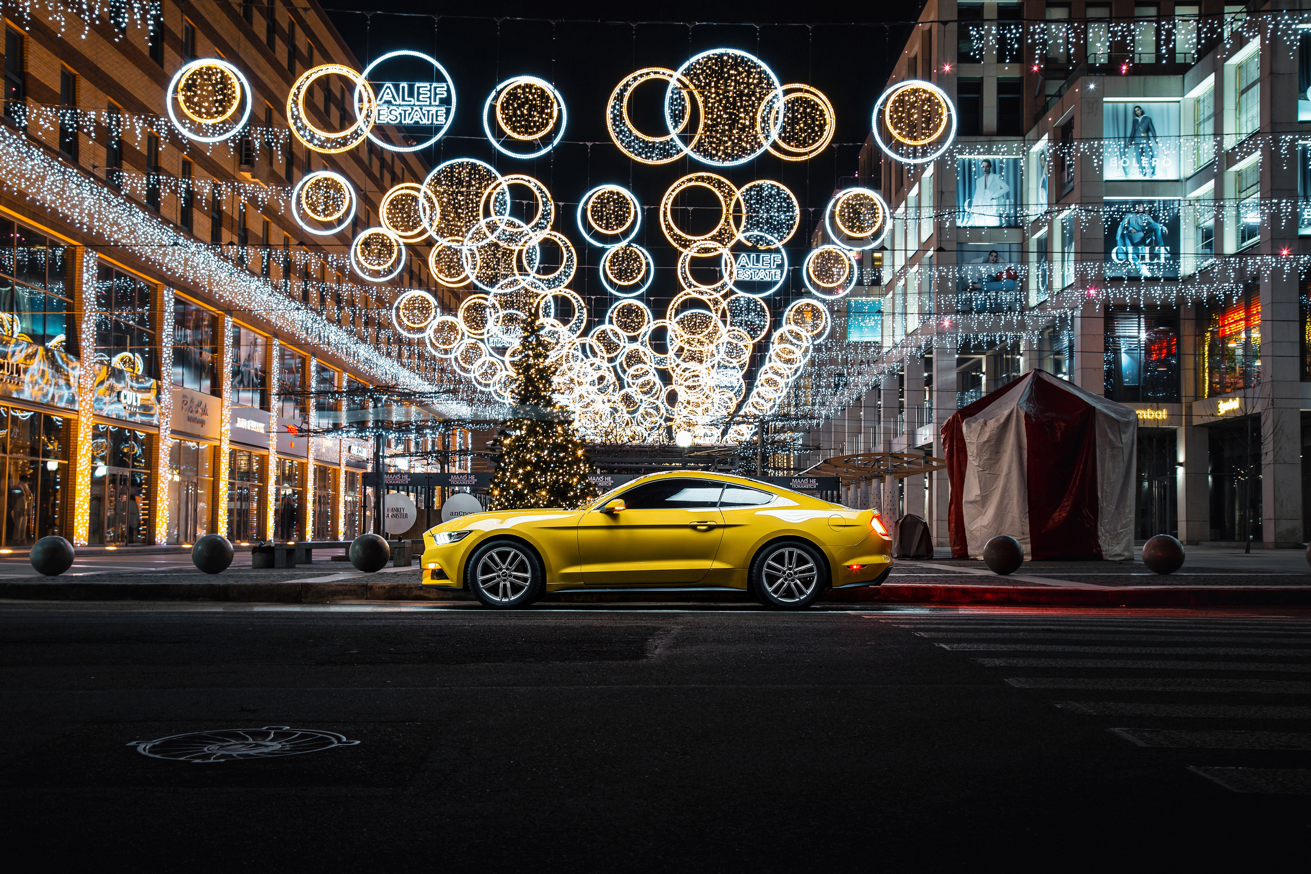Ford Mustang. Photographe de voitures à Paris — Vitalii Motruk