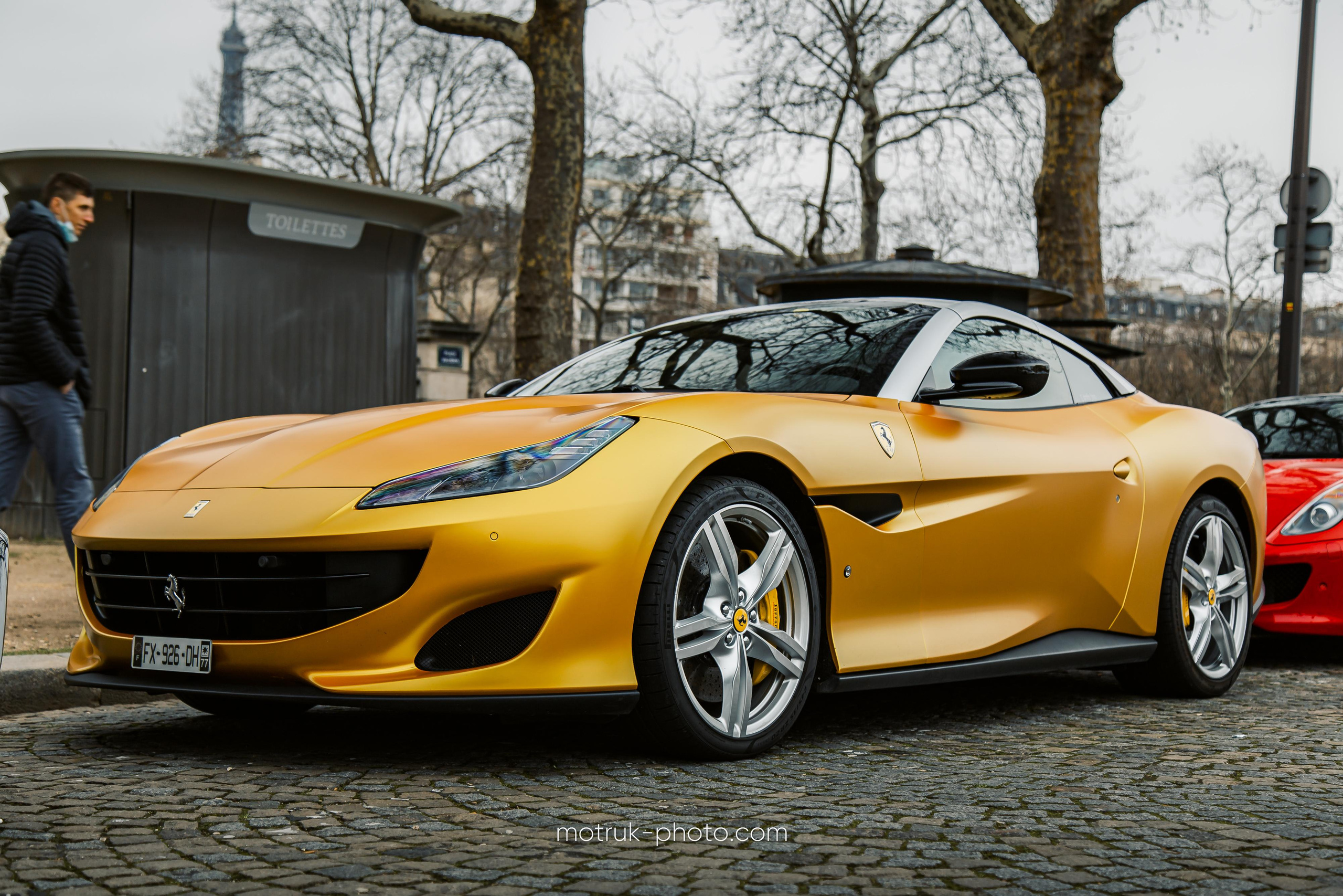 Place Vauban 23 janvier. Photographer in Paris — Vitalii Motruk