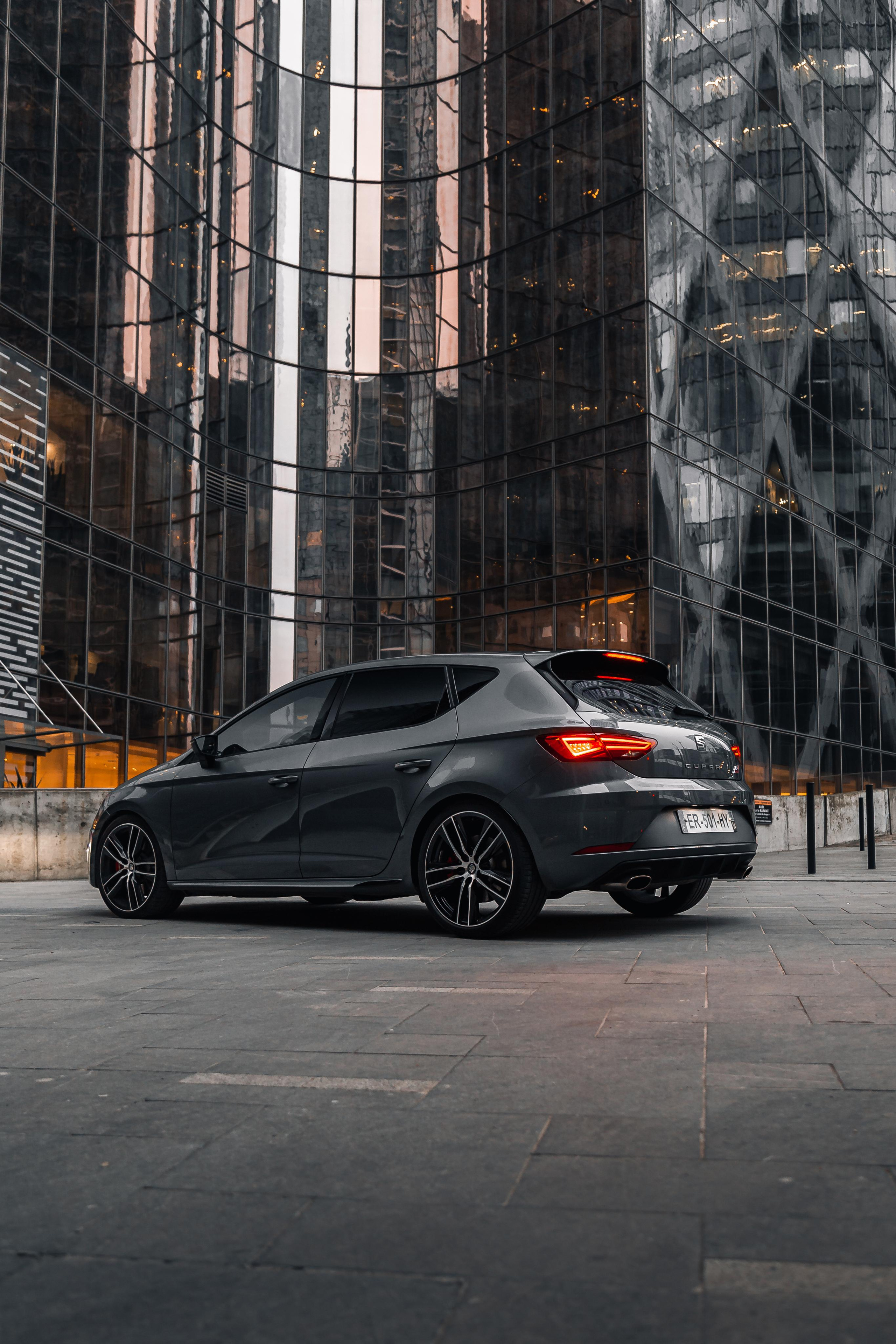 Seat Cupra. Photographe de voitures à Paris — Vitalii Motruk