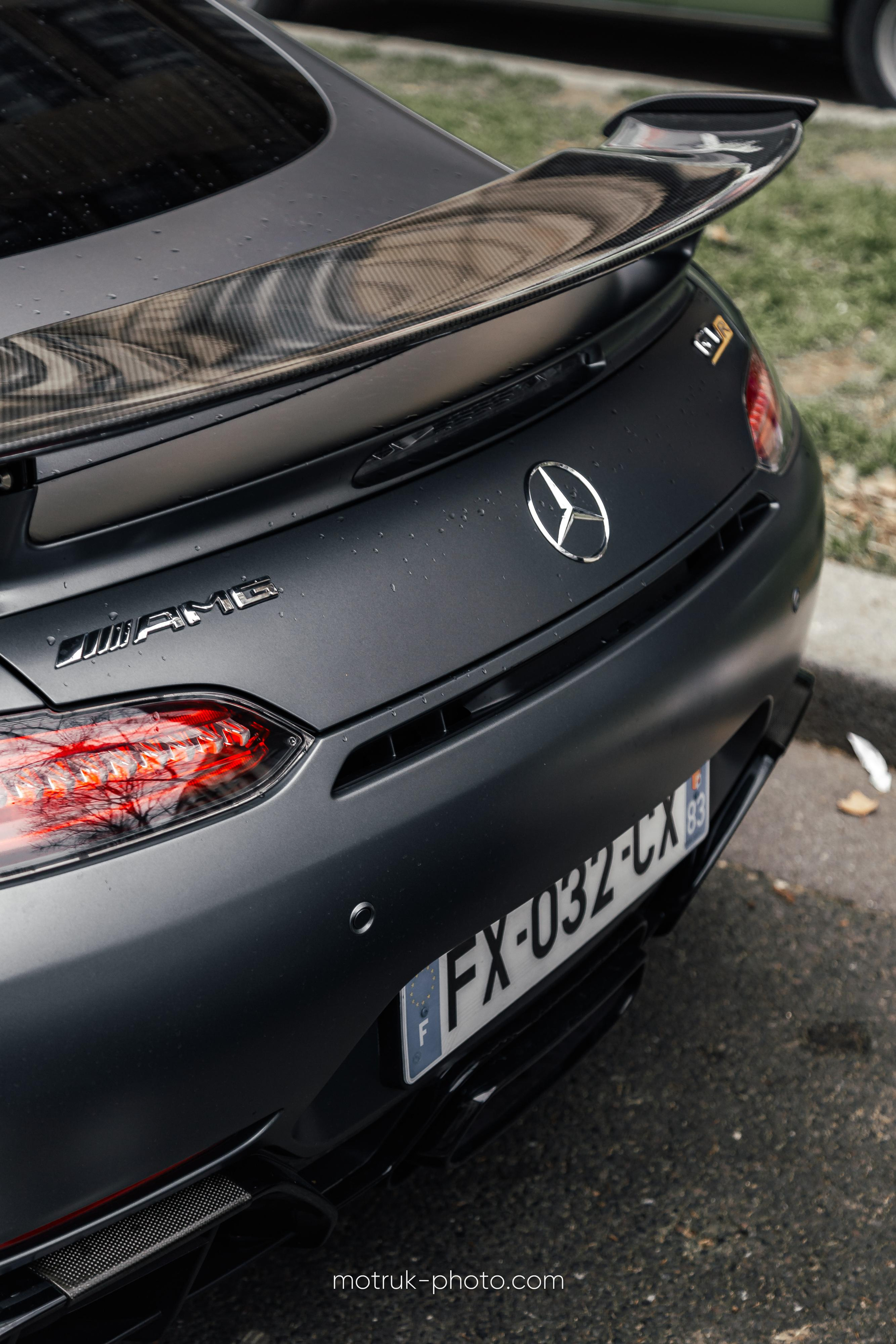 Place Vauban 23 janvier. Photographer in Paris — Vitalii Motruk